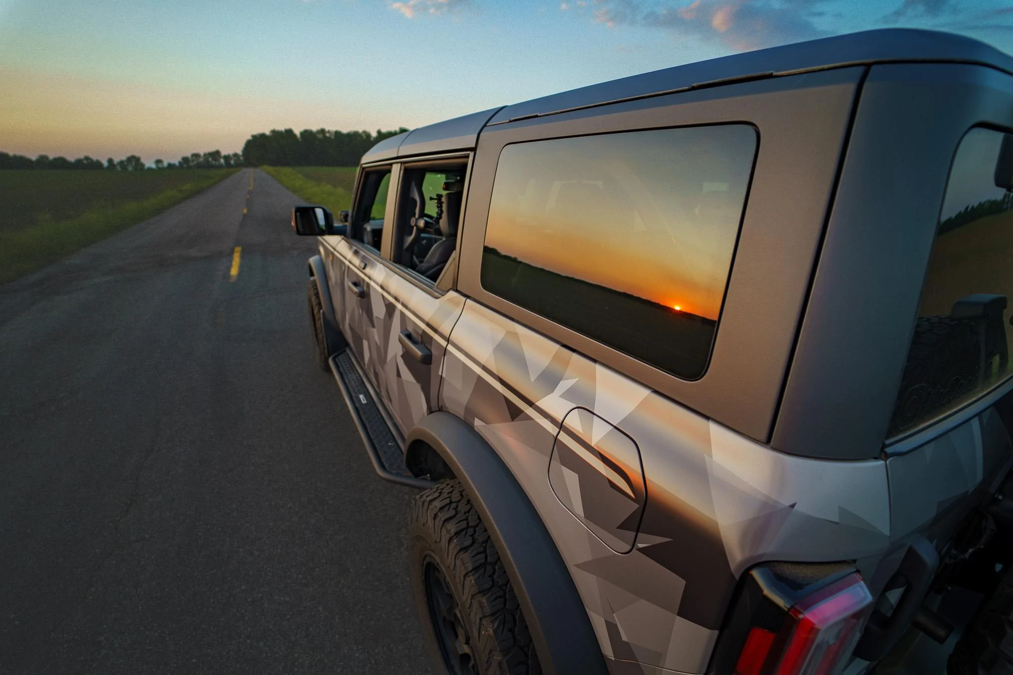 Ford Bronco Show me your Bronco - Graphics / Decals / Wrapped Edition Faded Sunsets_FB