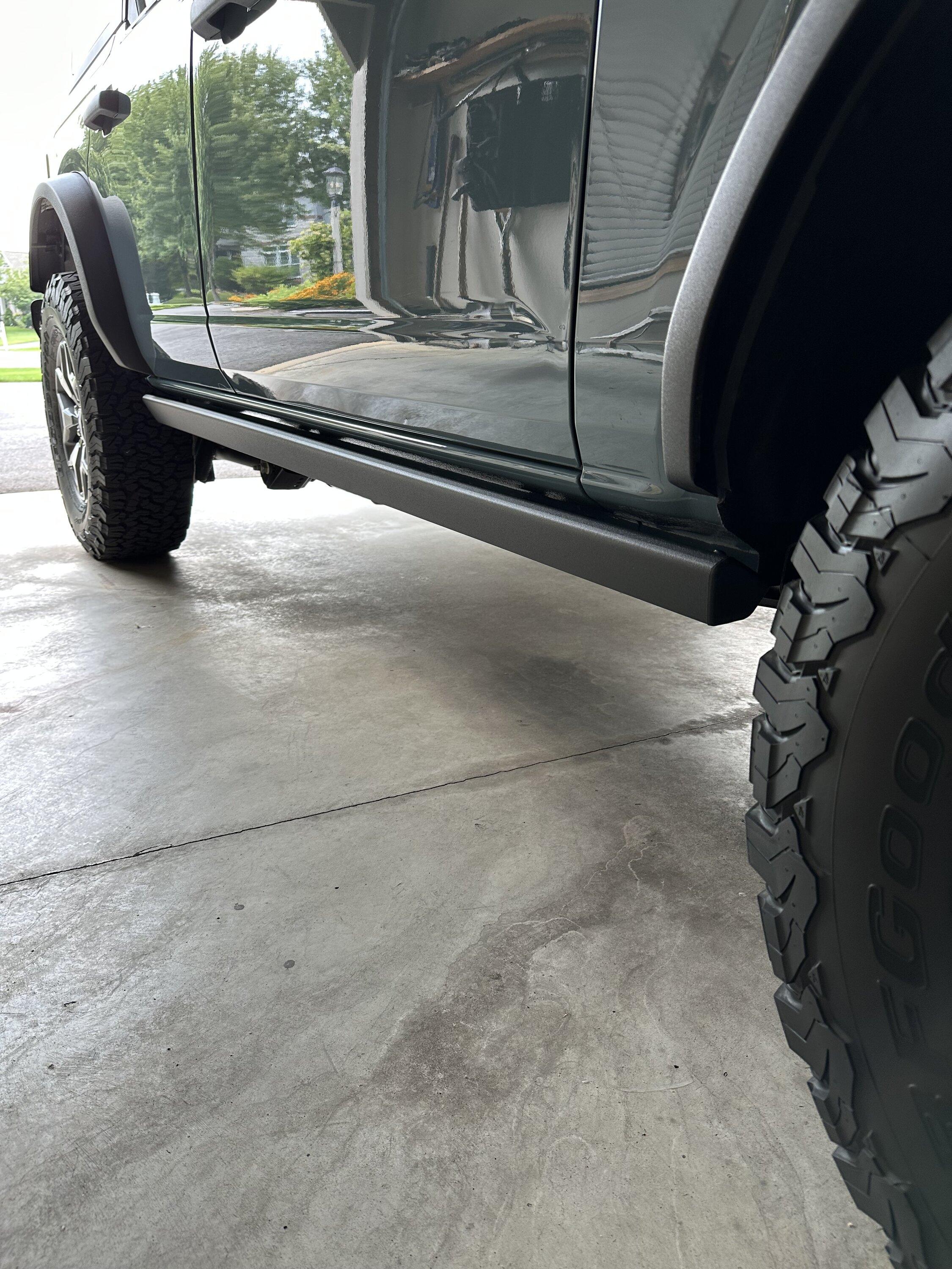 Ford Bronco OEM 4dr Rock Rails IMG_1476