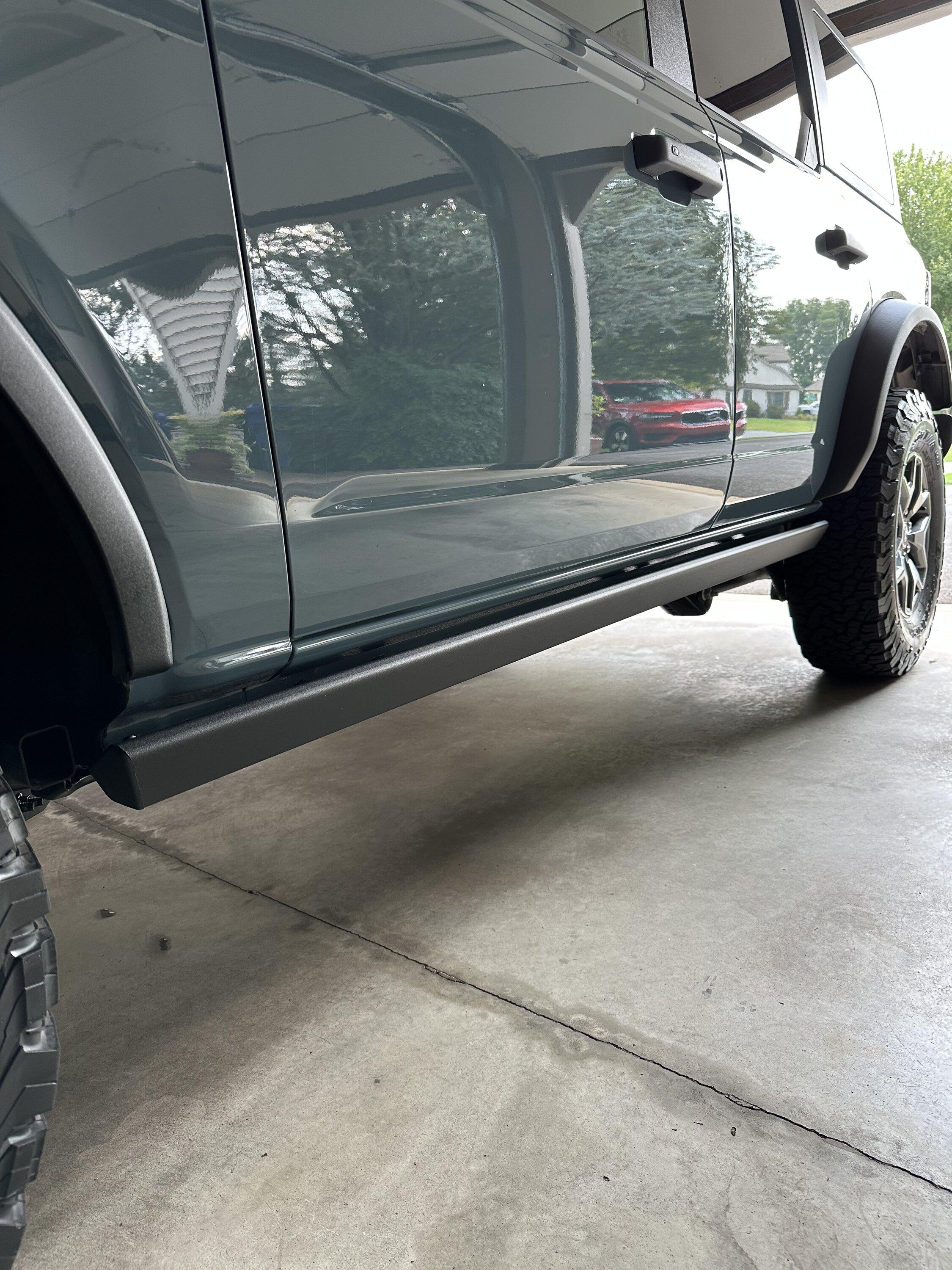Ford Bronco OEM 4dr Rock Rails IMG_1475