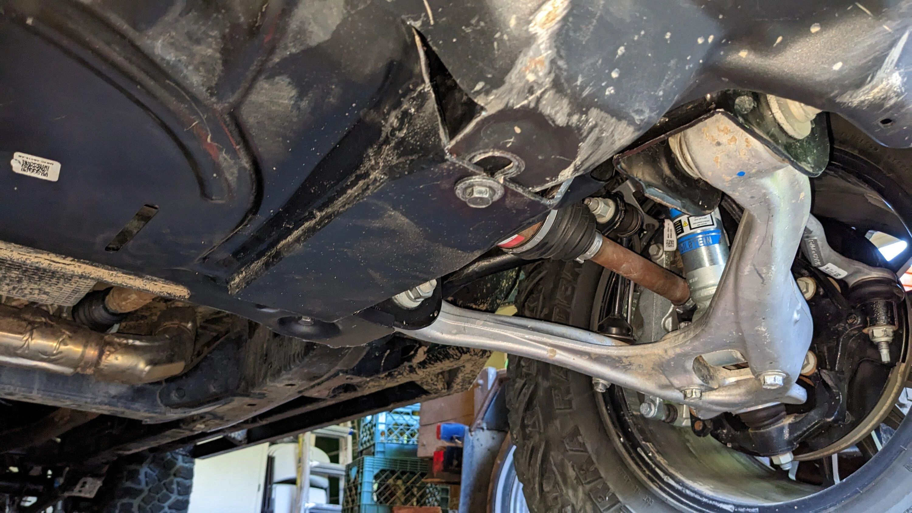 Ford Bronco Some stock suspension calculations and measurements PXL_20230527_223401074
