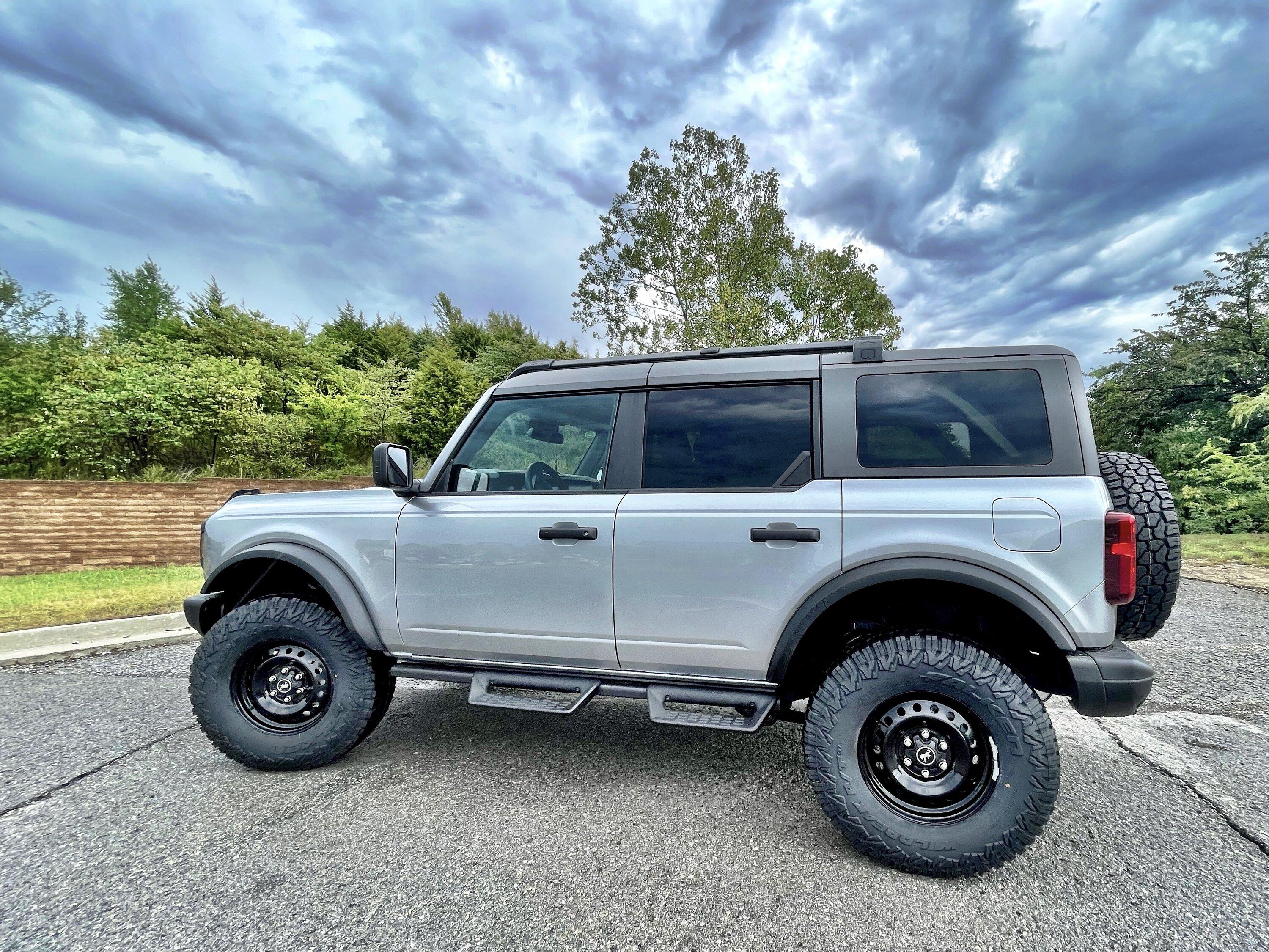 Ford Bronco Ultimate Black Diamond Non-Sasquatch pics thread 00