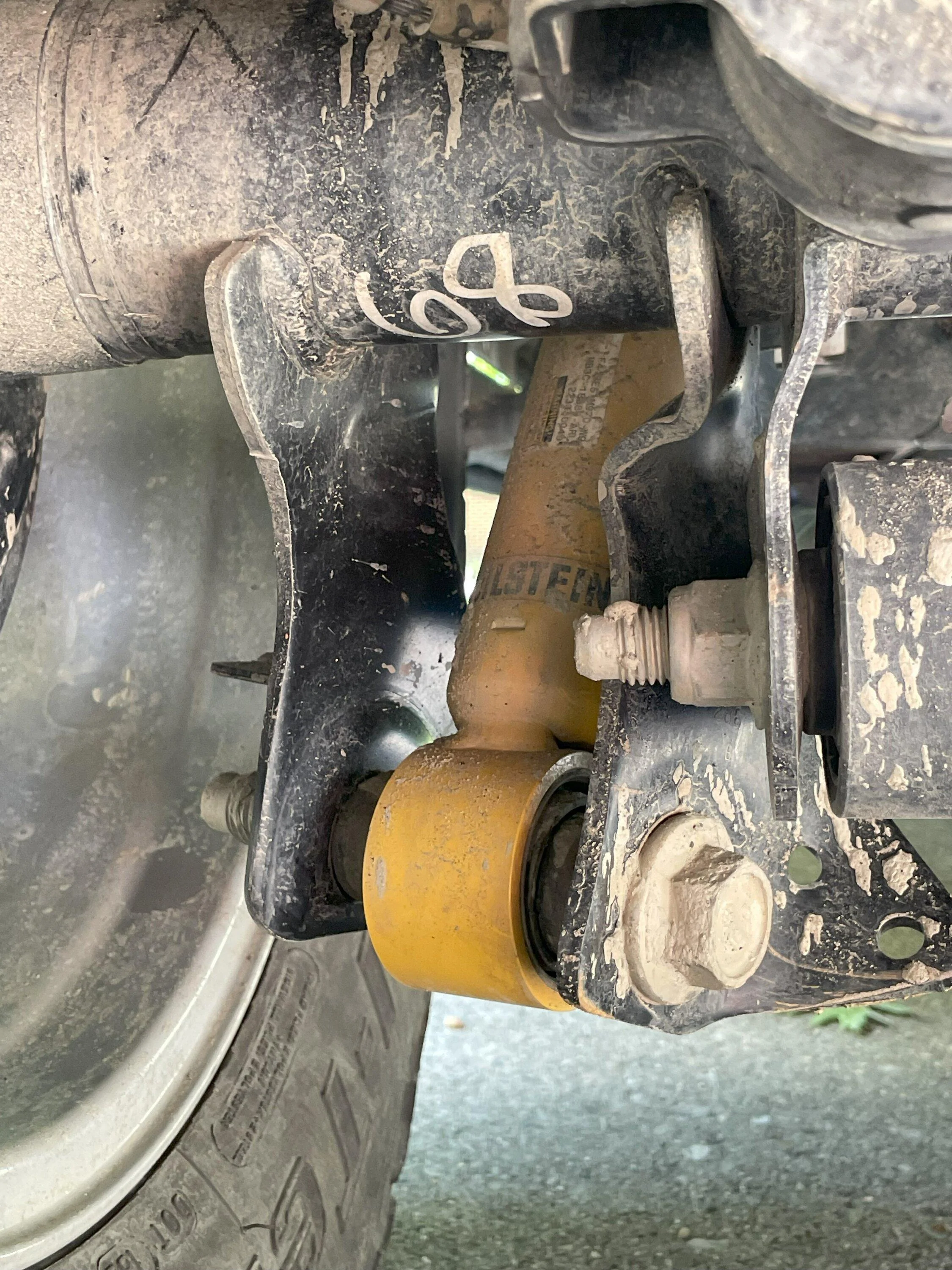 Ford Bronco Question about rear shock damage drivers side back to front