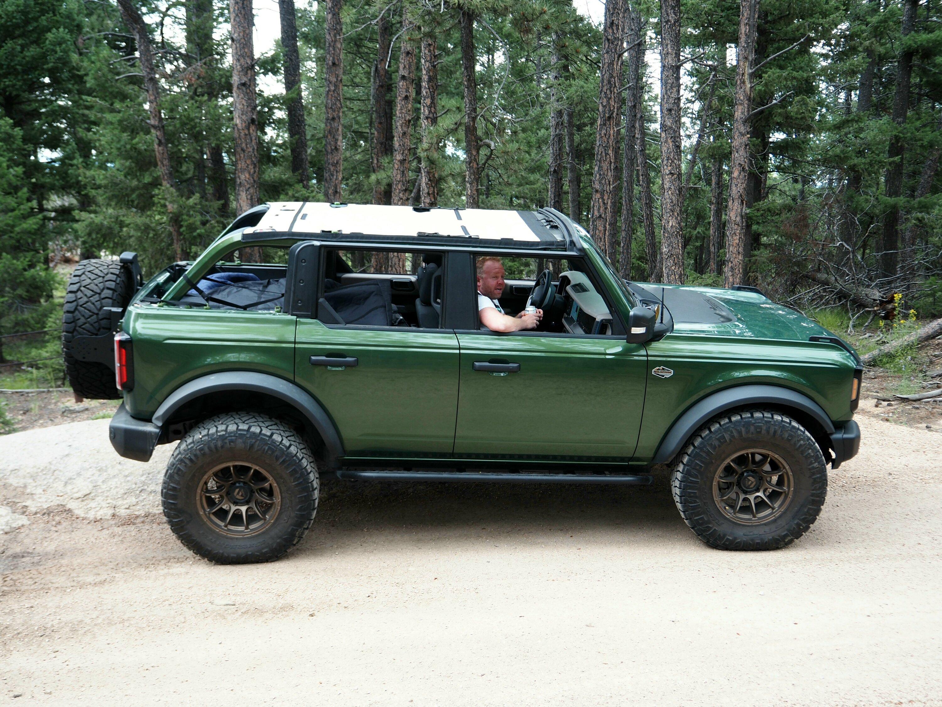 Ford Bronco Jtop Bimini P8126116.JPG