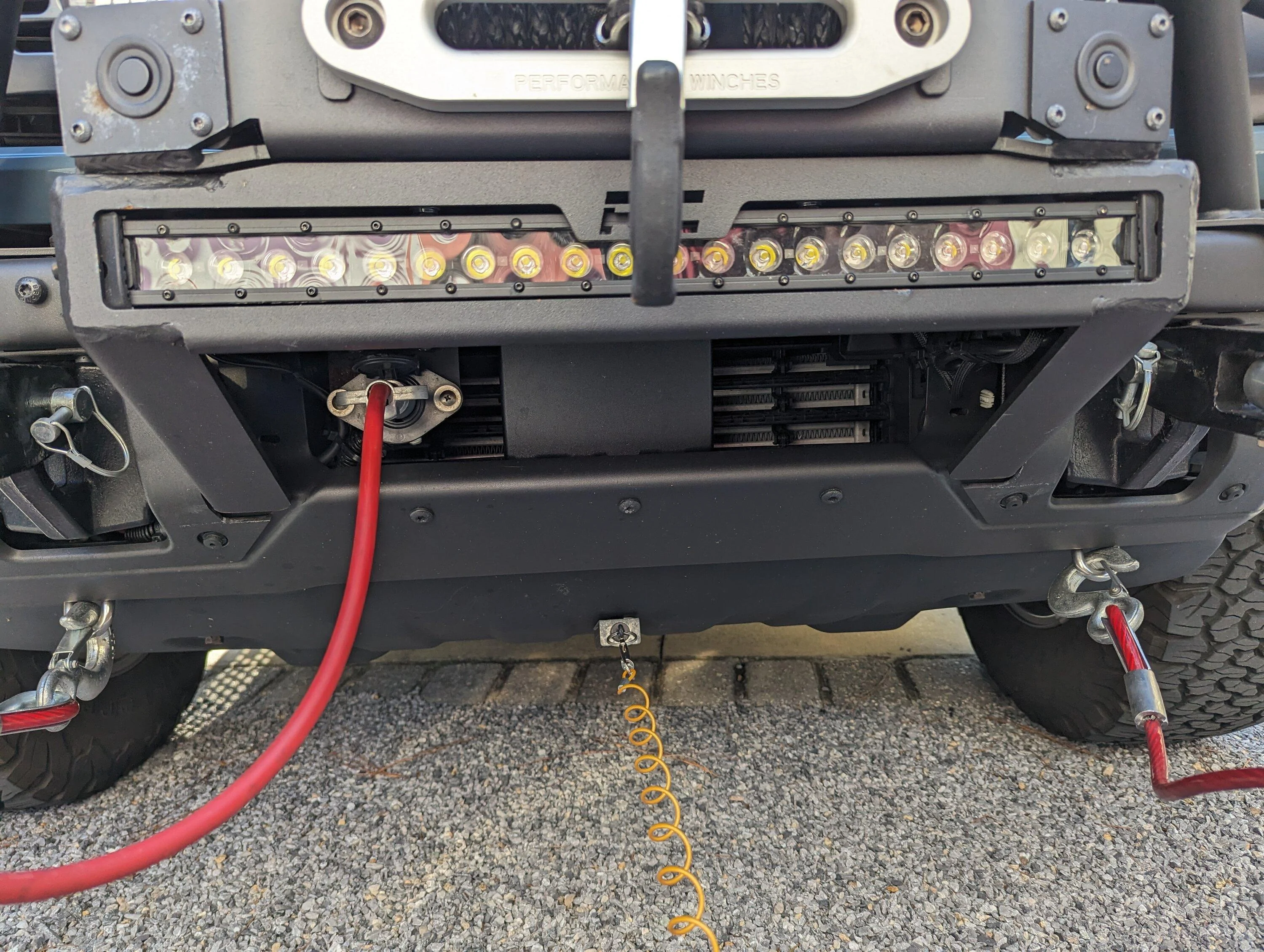 Bronco flat tow with winch (4).webp