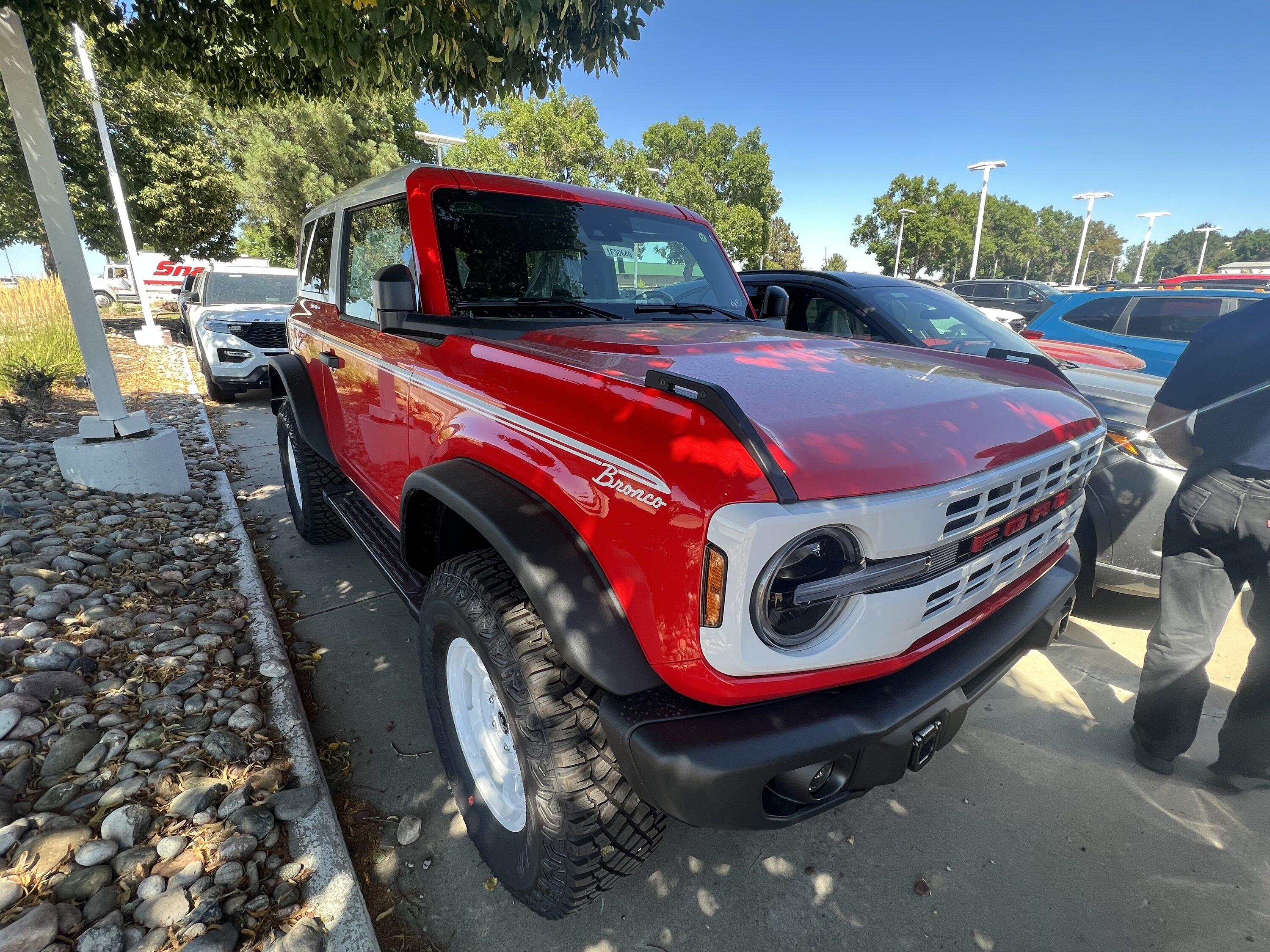 Ford Bronco HERITAGE EDITION Bronco Club IMG_5426