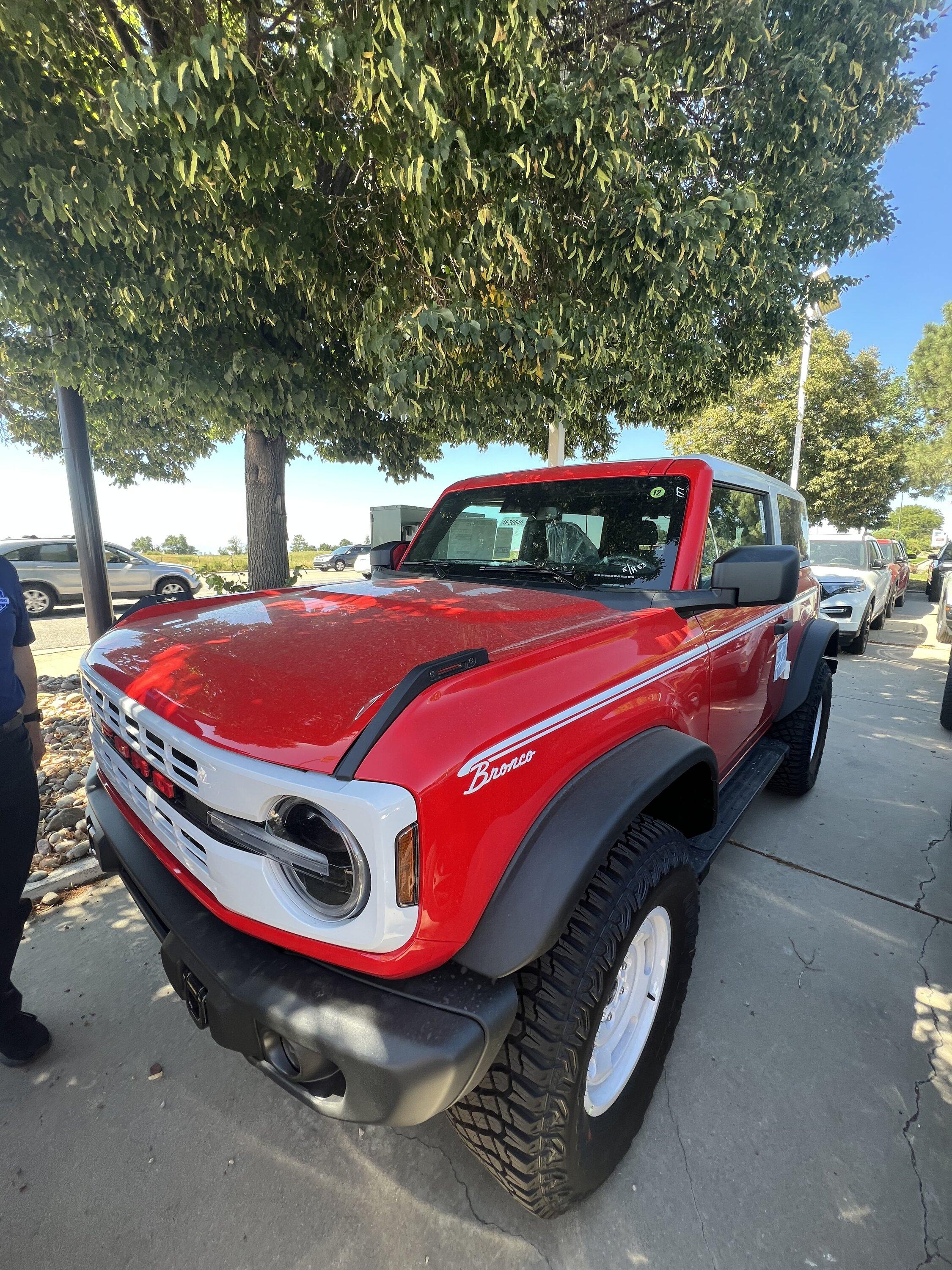 Ford Bronco HERITAGE EDITION Bronco Club IMG_5424