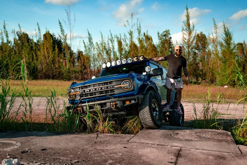Ford Bronco ….. IMG_4485