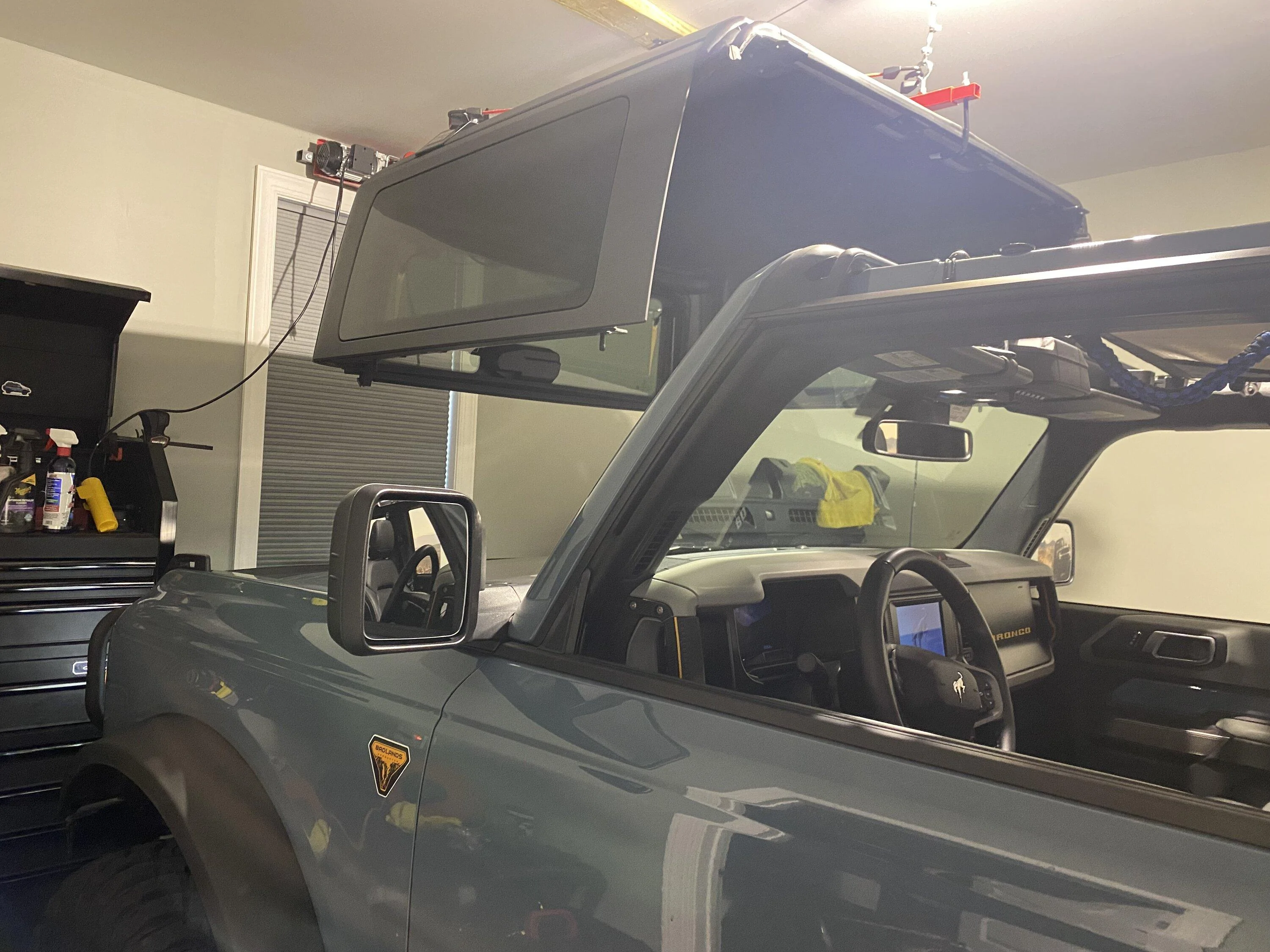 Ford Bronco Just removed hard top for 20th time. Observations & tips IMG_8799