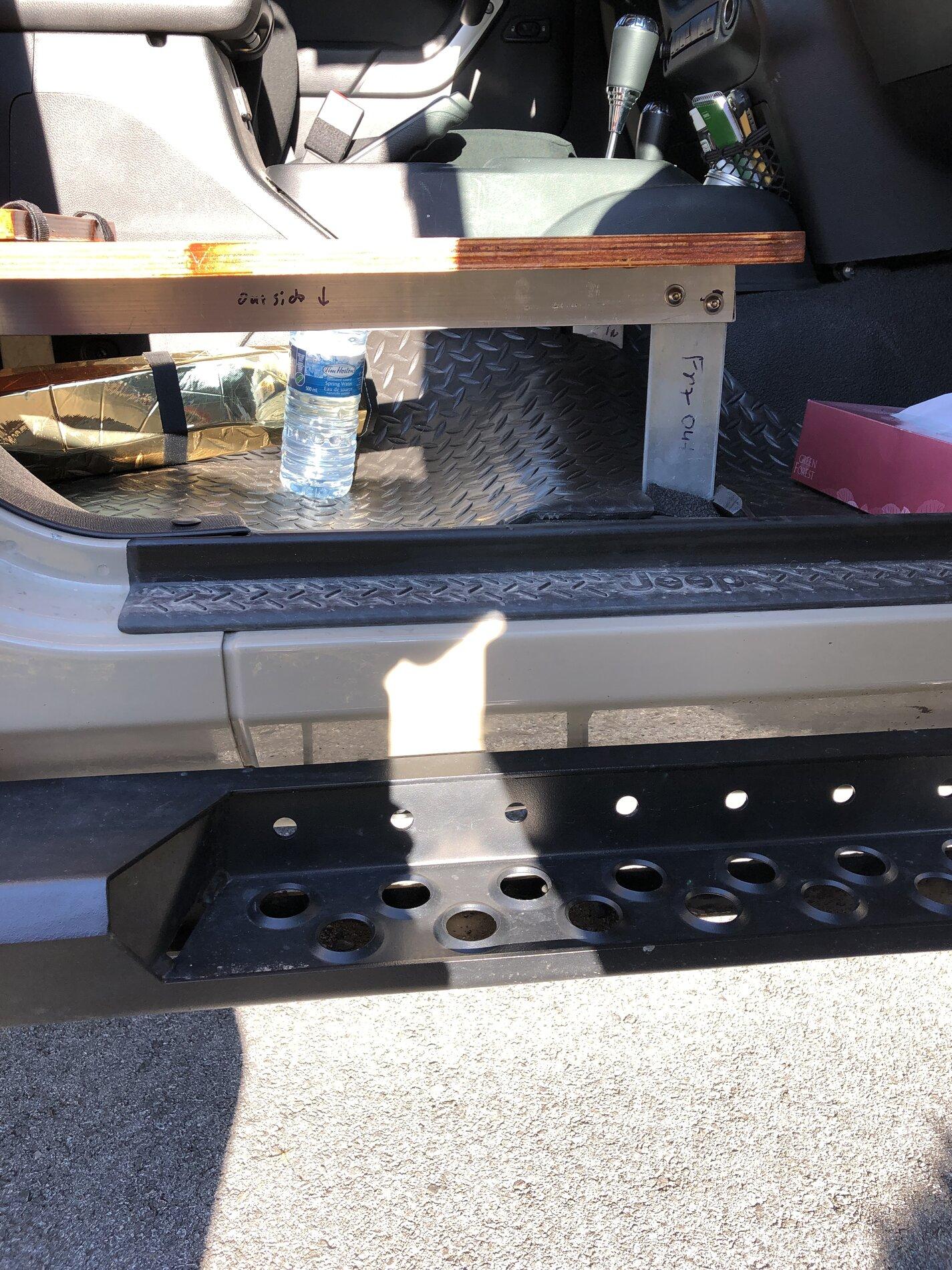 Ford Bronco Flat cargo floor system 1B5DBDAC-741F-4FA4-B7CE-BC7E1A672A5D