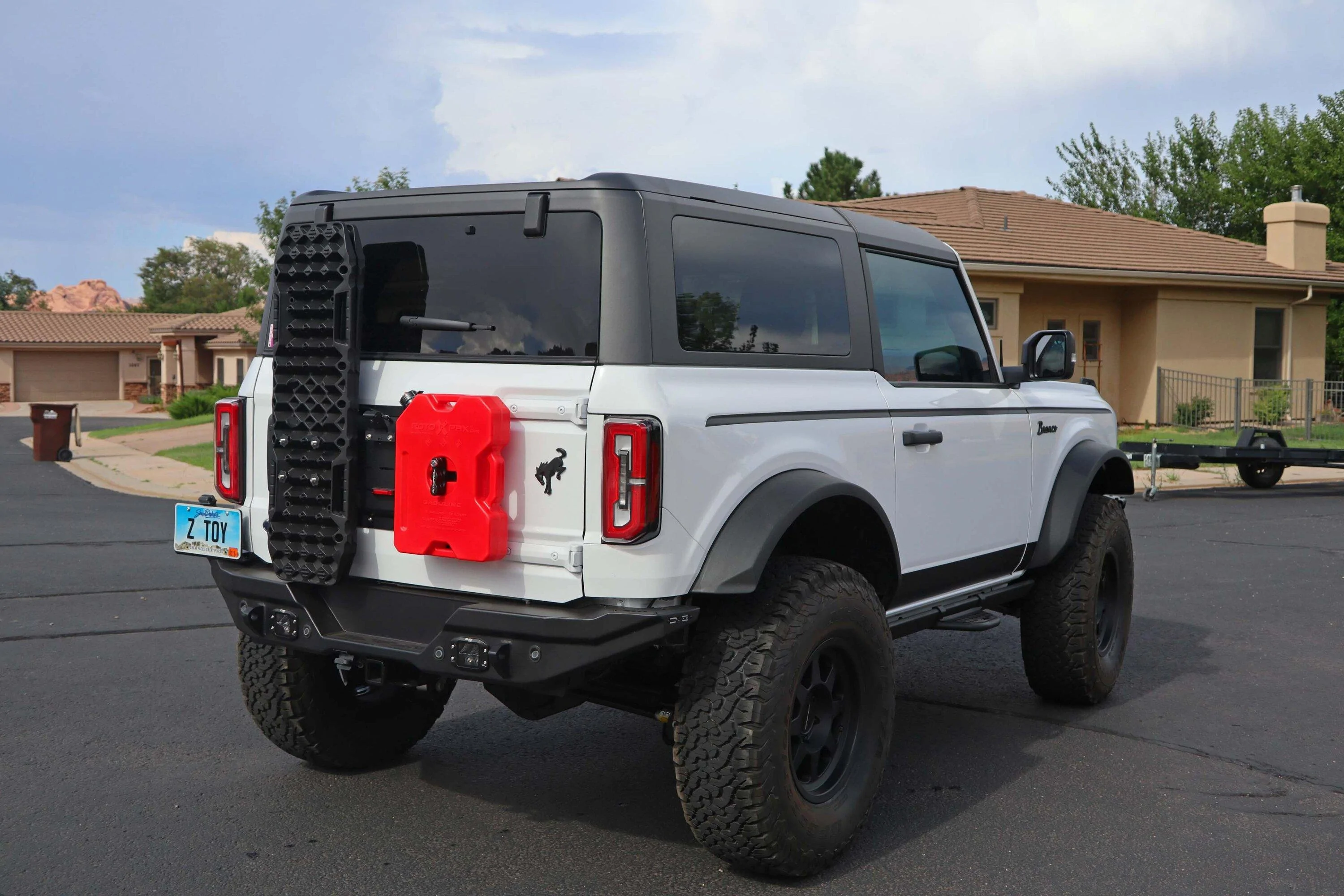 Bronco 2.jpg
