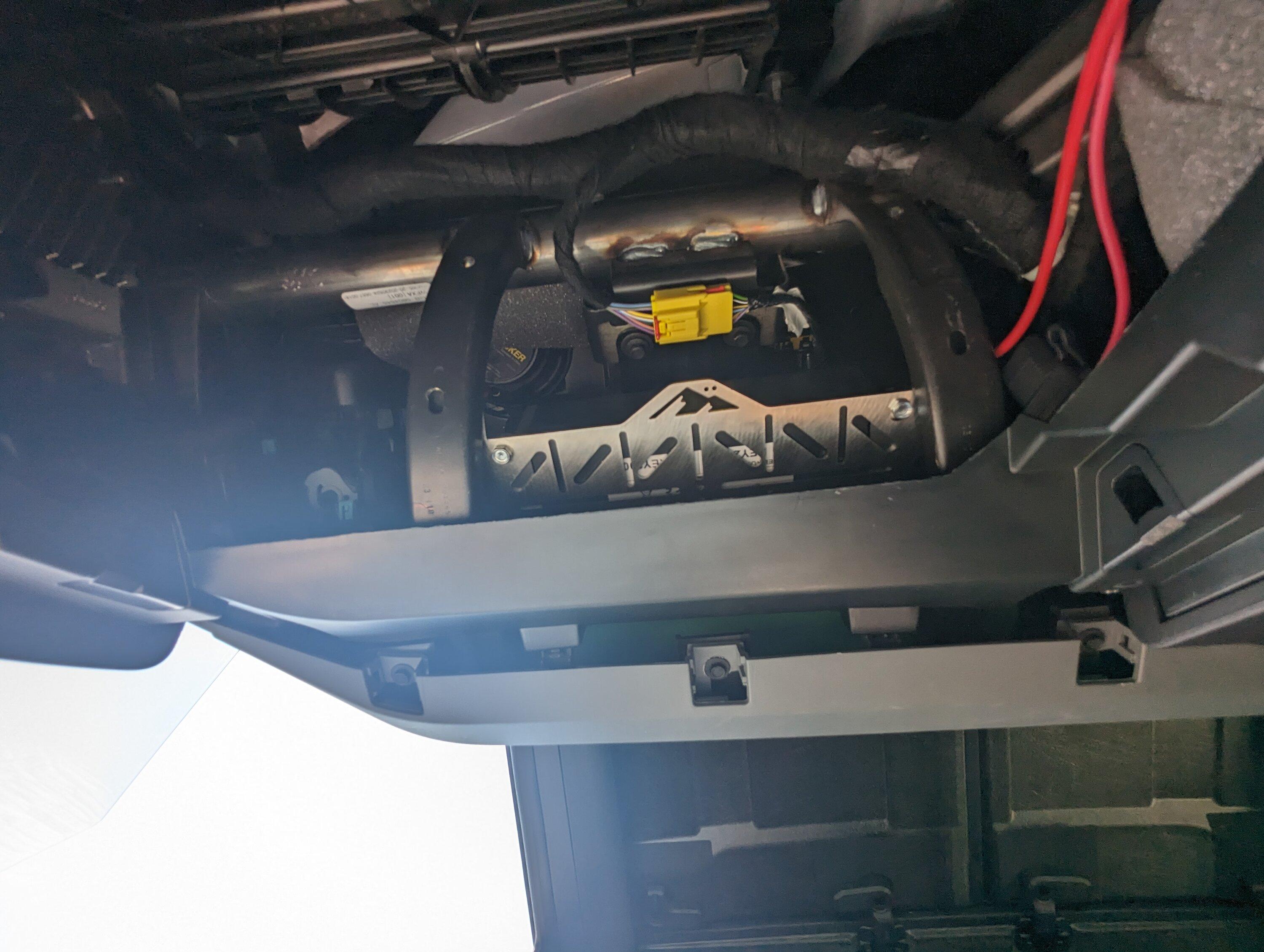 Ford Bronco Where does this go (kicker key'200.4) PXL_20230820_163905828