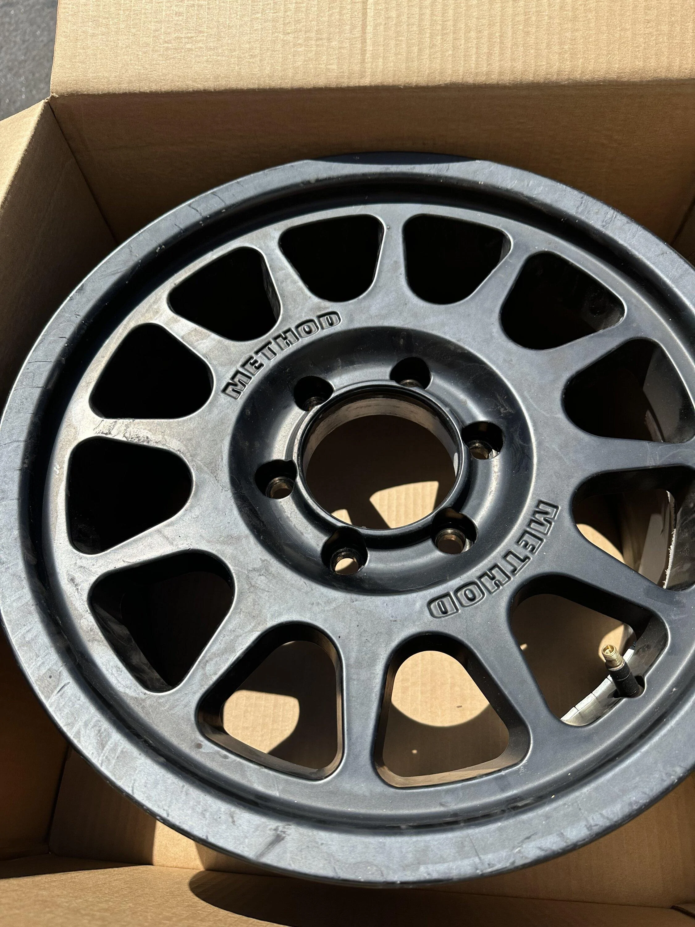 Ford Bronco Method 703 x5 + TPMS - $800 IMG_0474