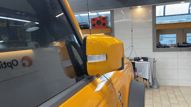 Ford Bronco Automatic power folding mirrors 1