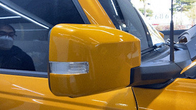 Ford Bronco Automatic power folding mirrors 2