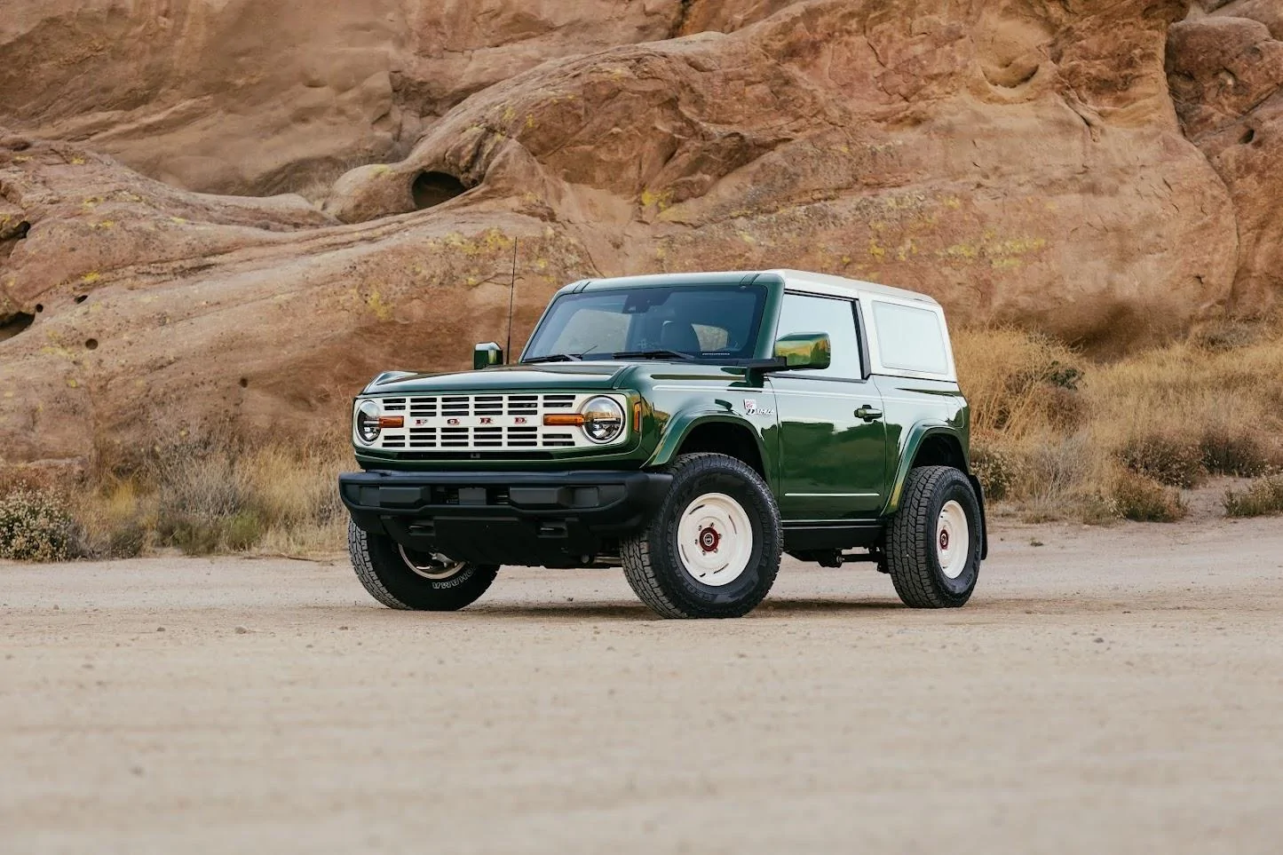Ford Bronco Analog Wheels on a 2023 Bronco - Fifteen52 Photoshoot 038A9371
