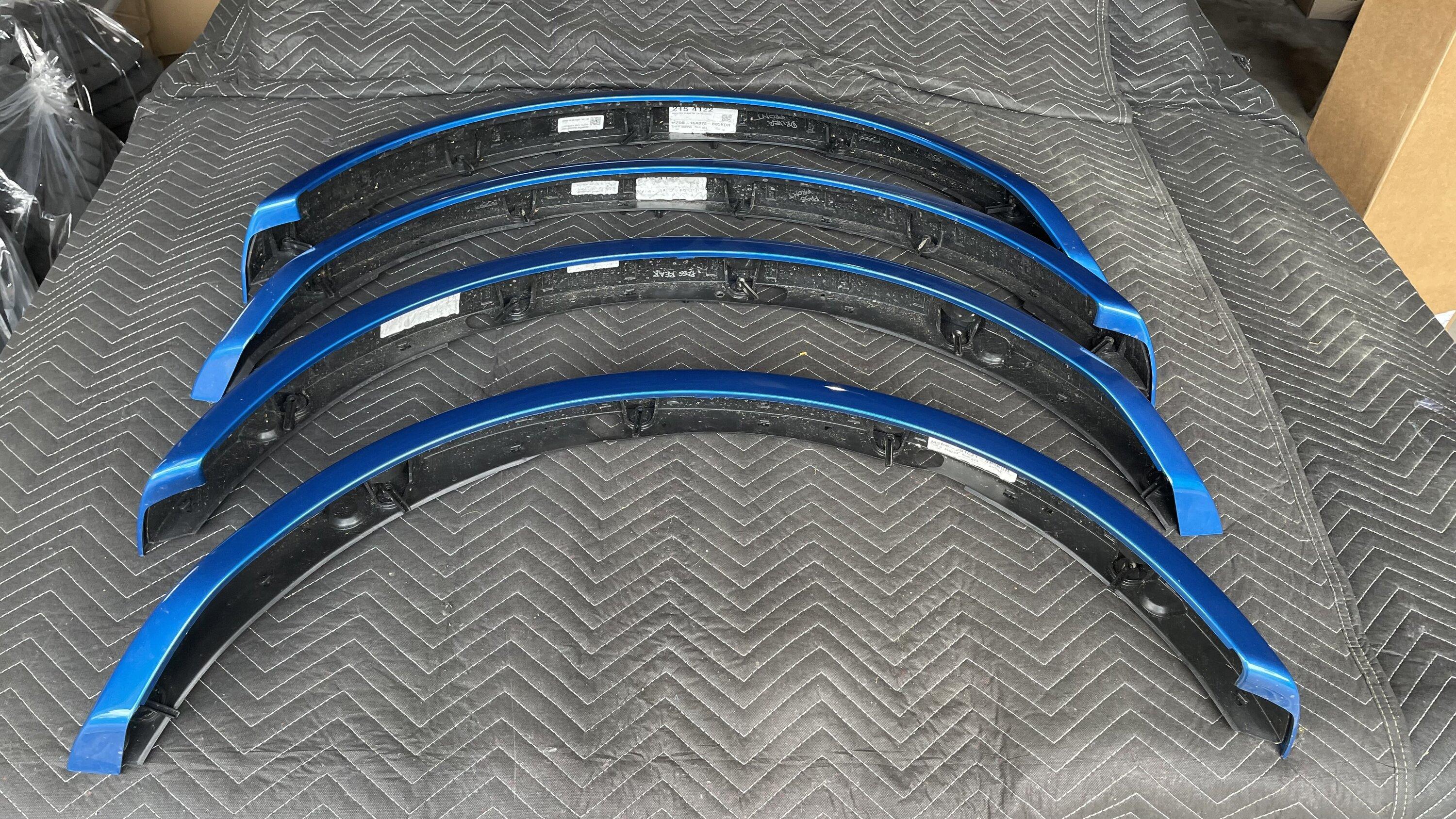 Ford Bronco Dumb fender flare question IMG_0348