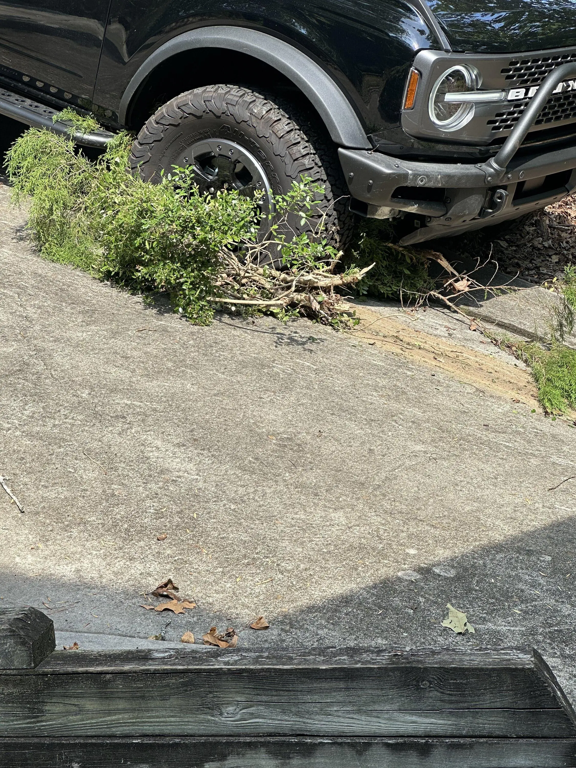 Ford Bronco Bronco vs. Retaining Wall...Bronco wins! IMG_3318 2