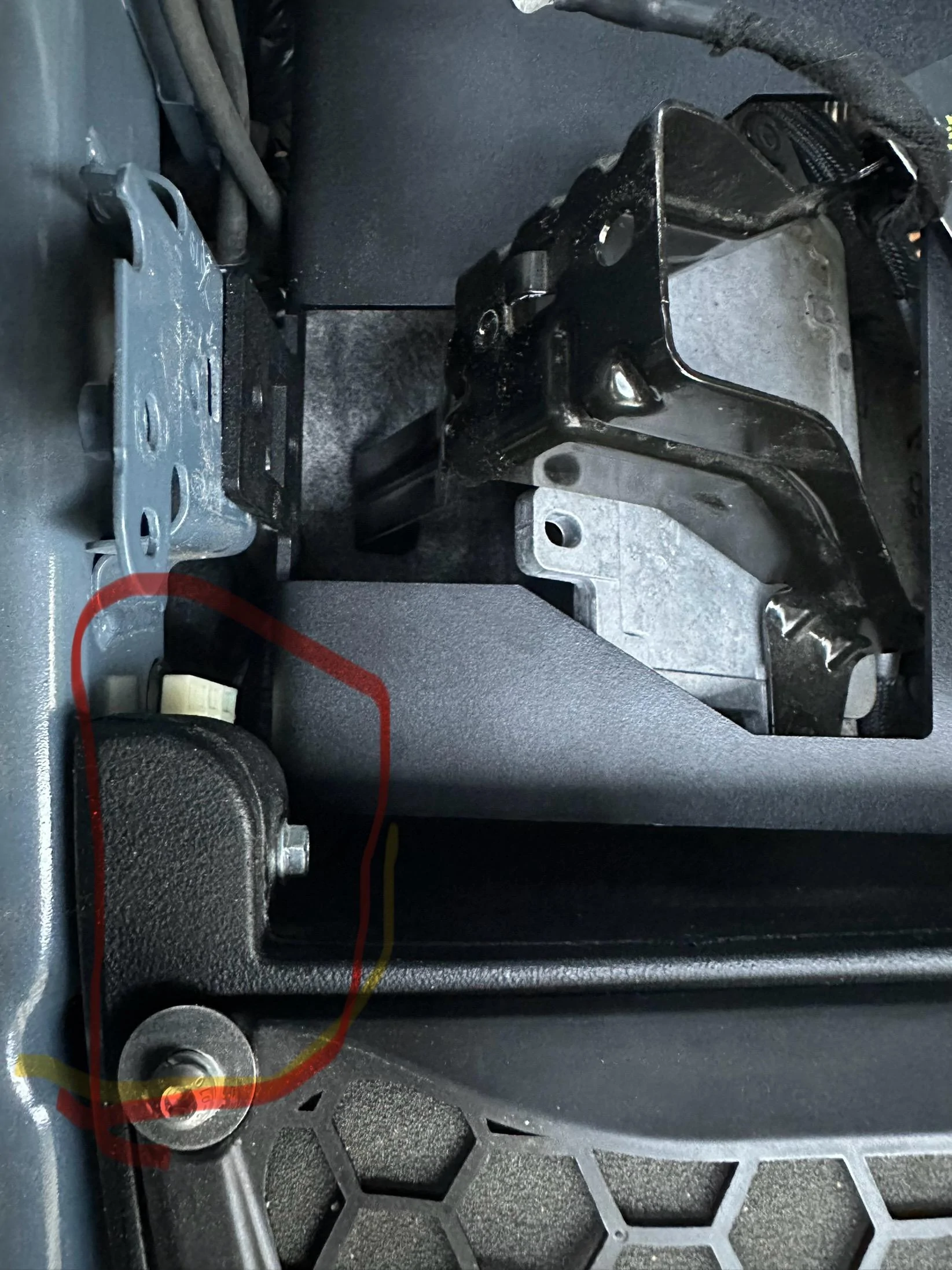 Ford Bronco Best on-board air compressor mount IMG_3098