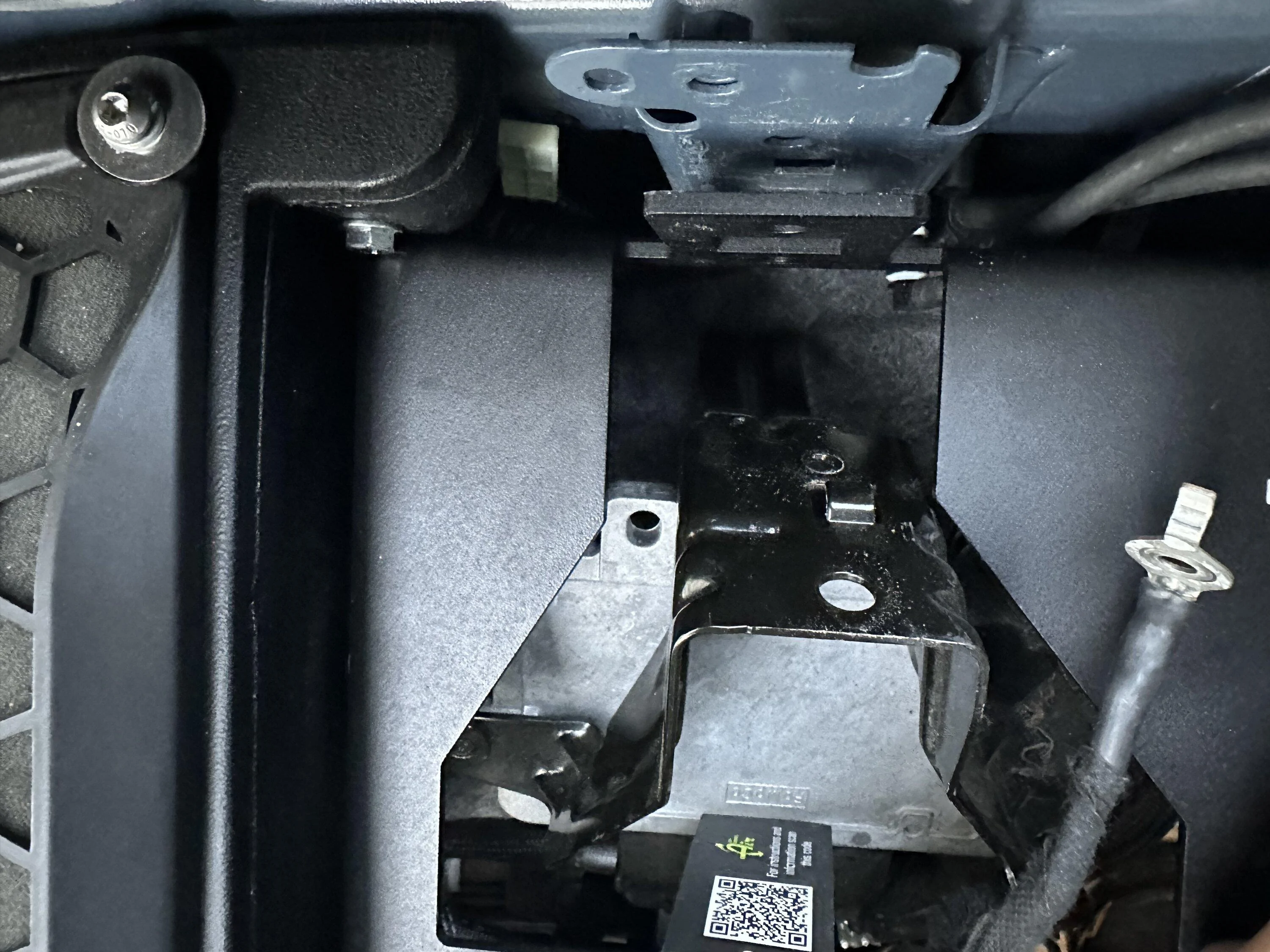 Ford Bronco Best on-board air compressor mount IMG_3099