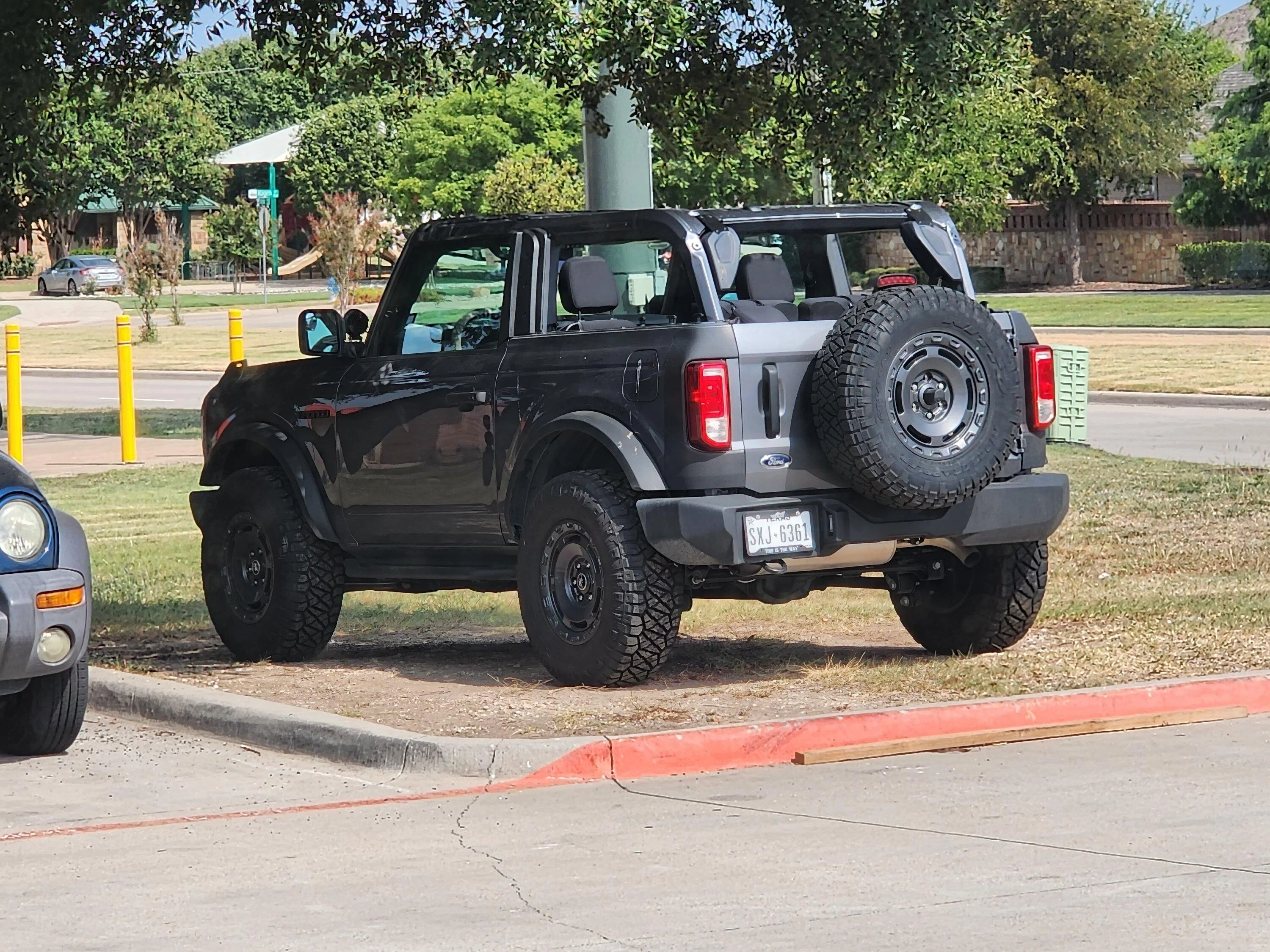 Ford Bronco CARBONIZED GRAY Bronco Club 20230808_161903