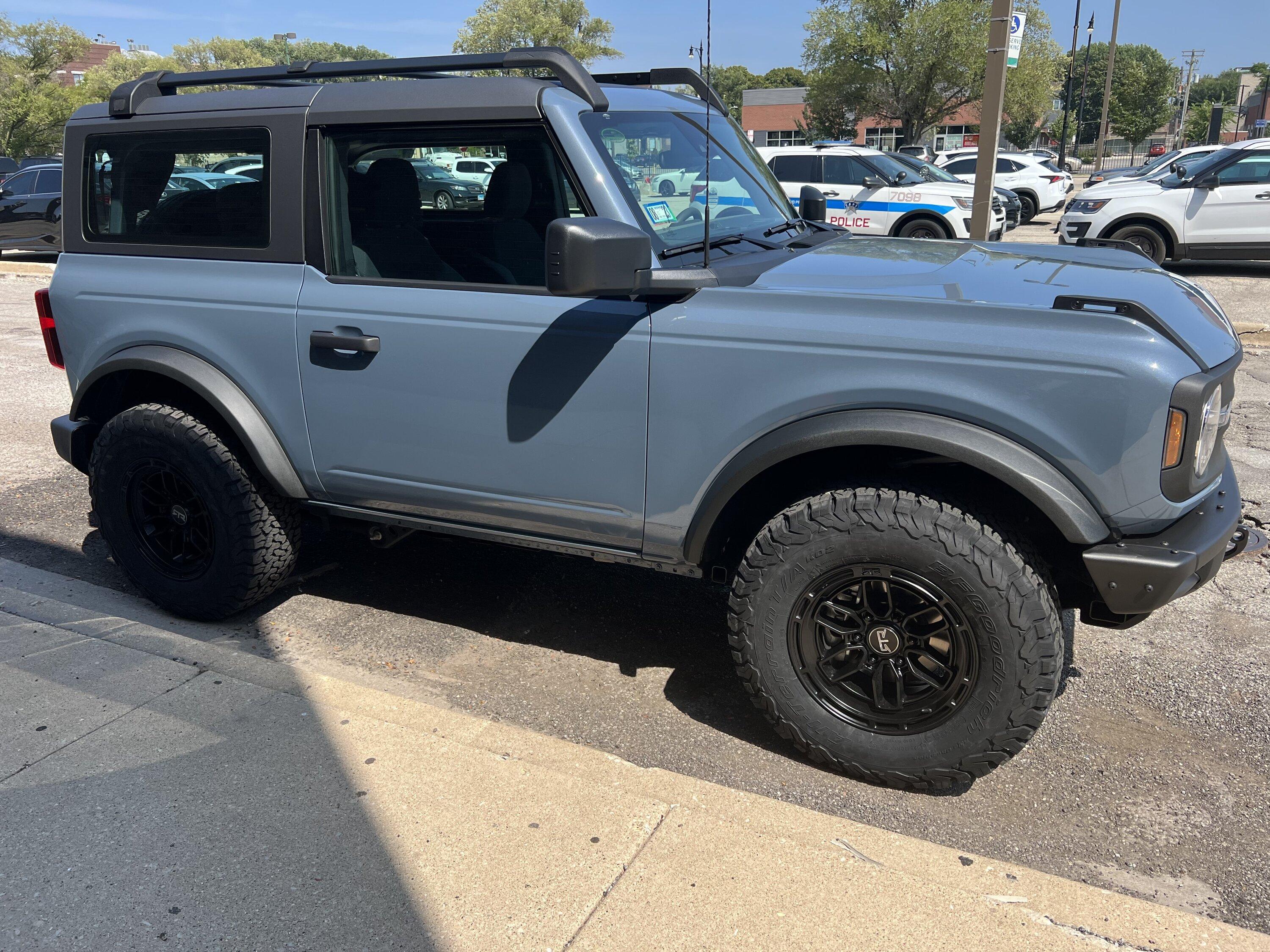 Ford Bronco RTR EVO 6 Wheels IMG_1177