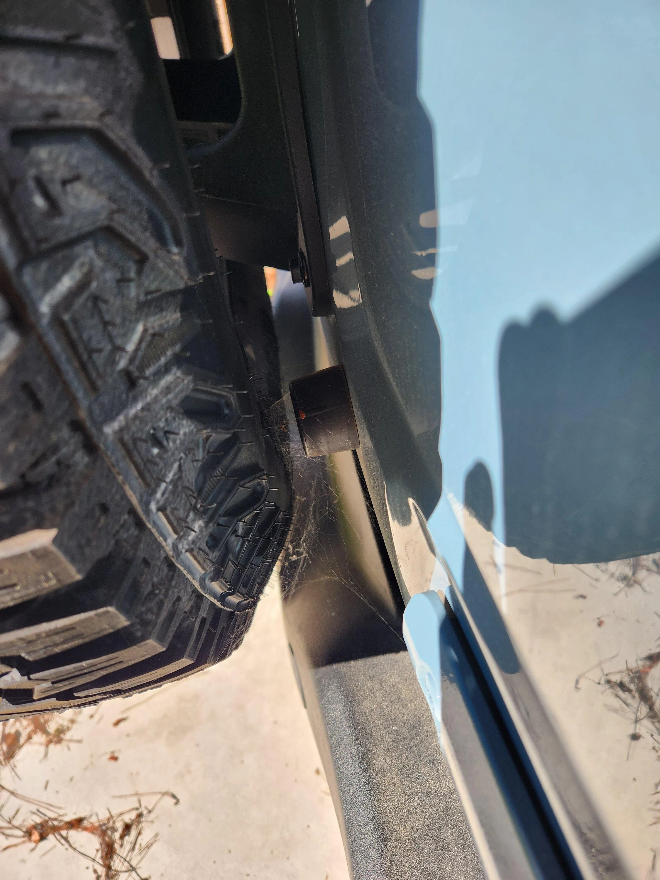 Ford Bronco Replace spacer or bumper between spare tire and tailgate for 0 offset wheels 20230818_093549[1]