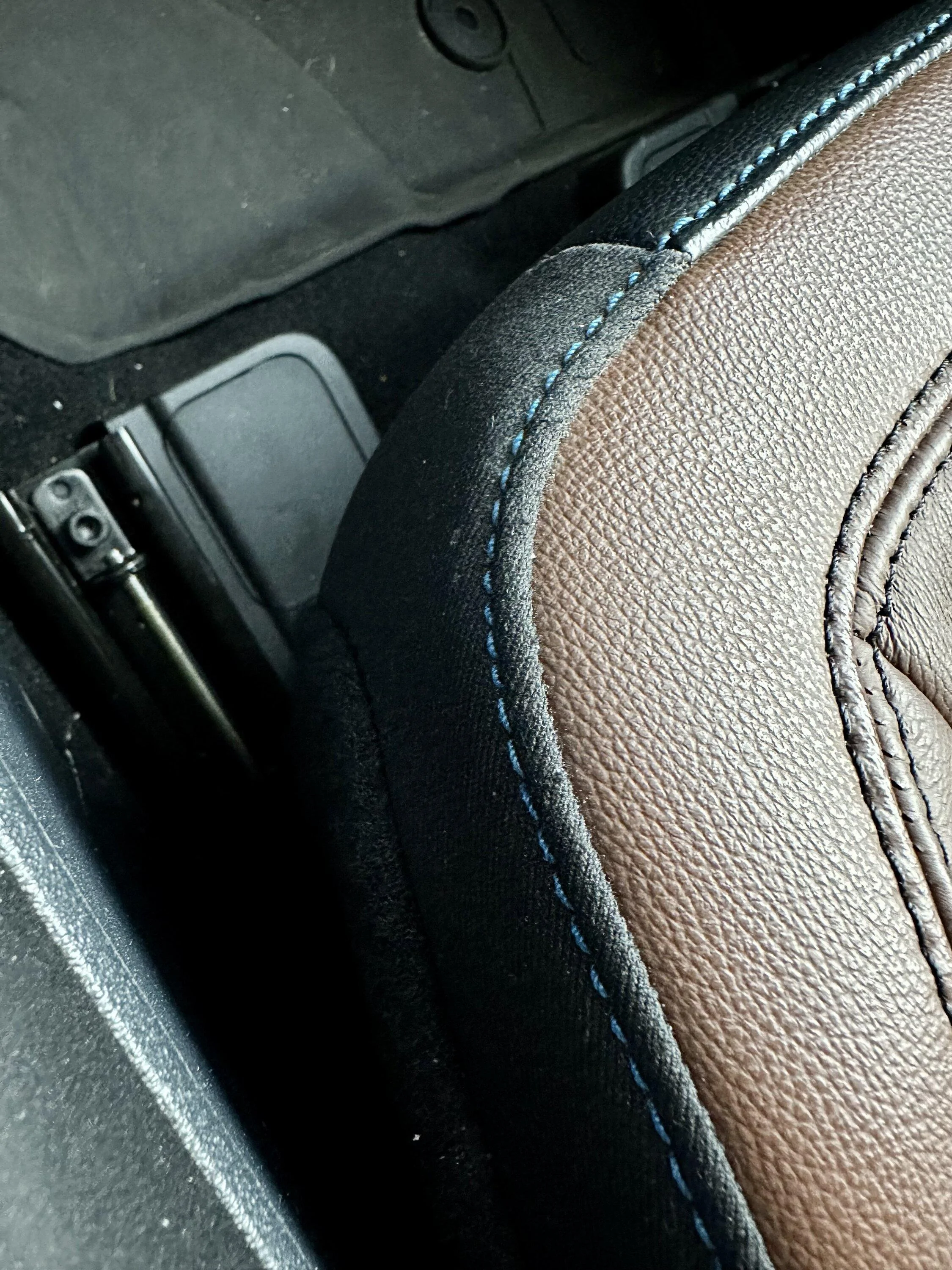 Ford Bronco Leather Seats With Cloth? IMG_4526