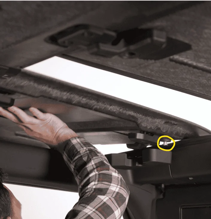 Ford Bronco Hard top tapping / popping sound 1693250757992