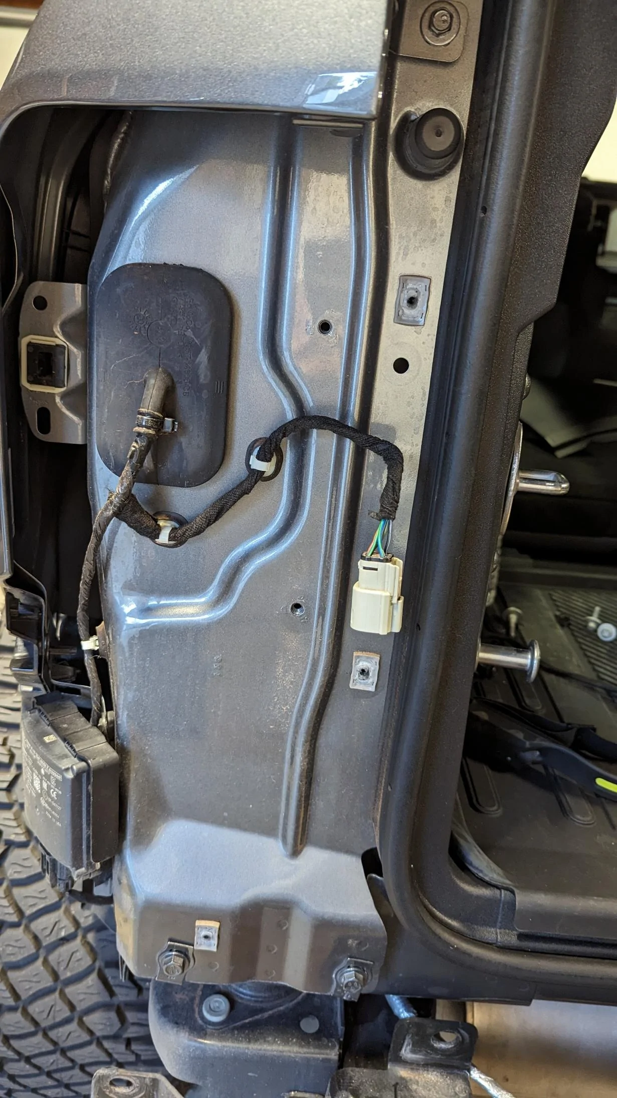 Ford Bronco DIY Integrated Auxiliary Reverse Light 1693264259738