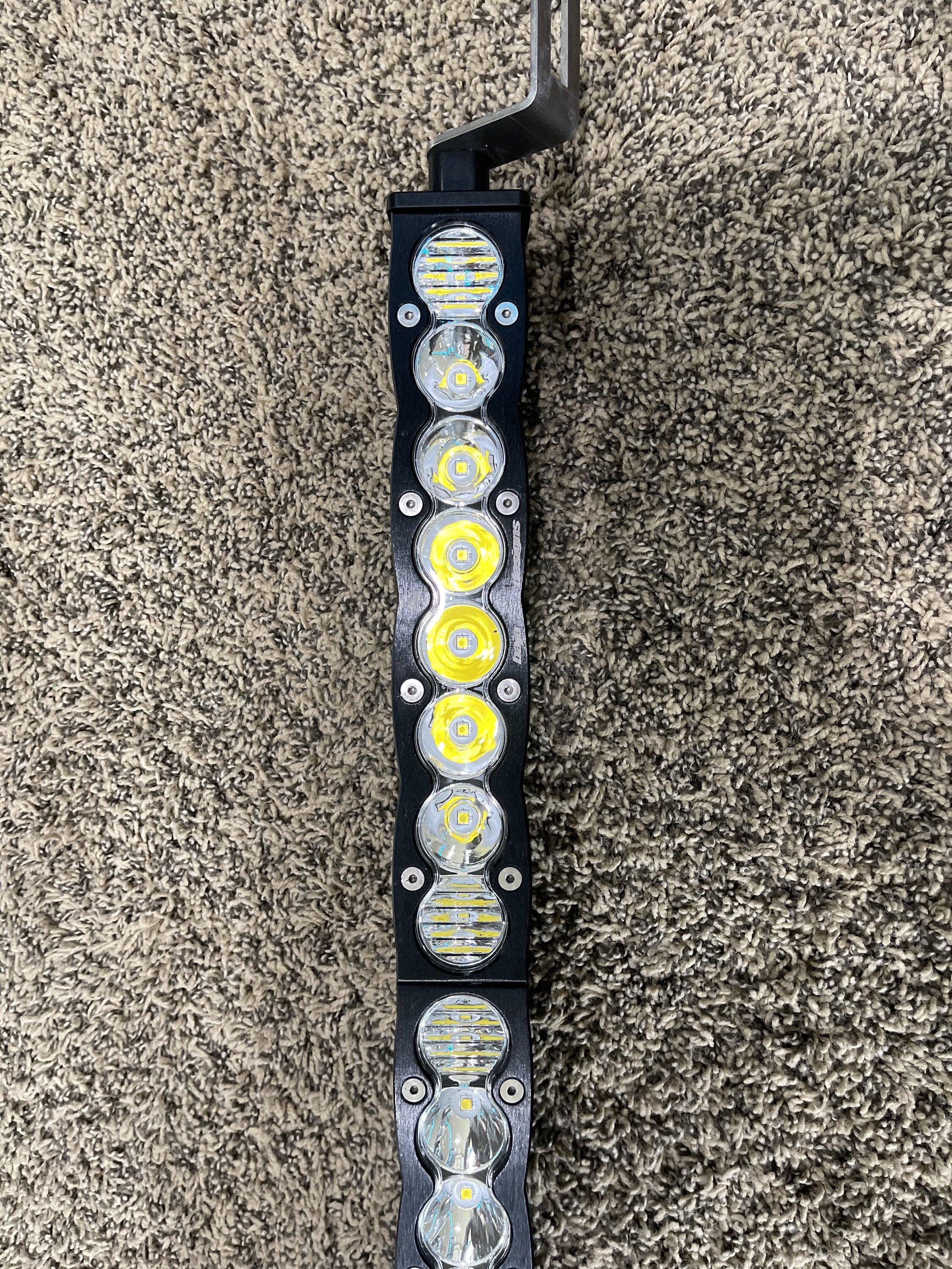 Ford Bronco Baja Designs 40" LED Light Bar (Driving Combo Pattern S8 Series) 71433626286__40FF64BA-AC04-47EC-9C35-0A2F290C7528 2