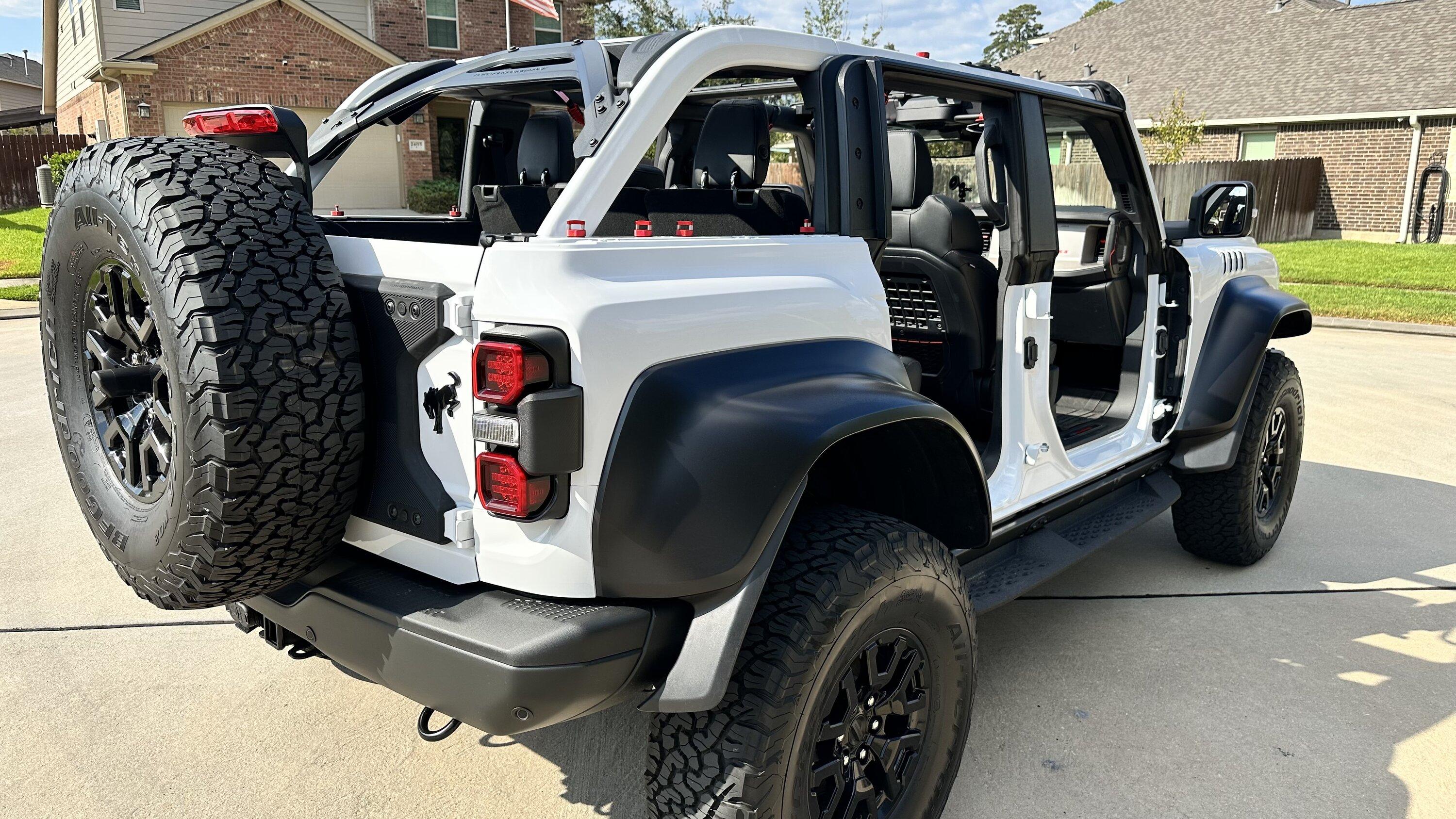 Ford Bronco A couple BRaptor questions IMG_2874