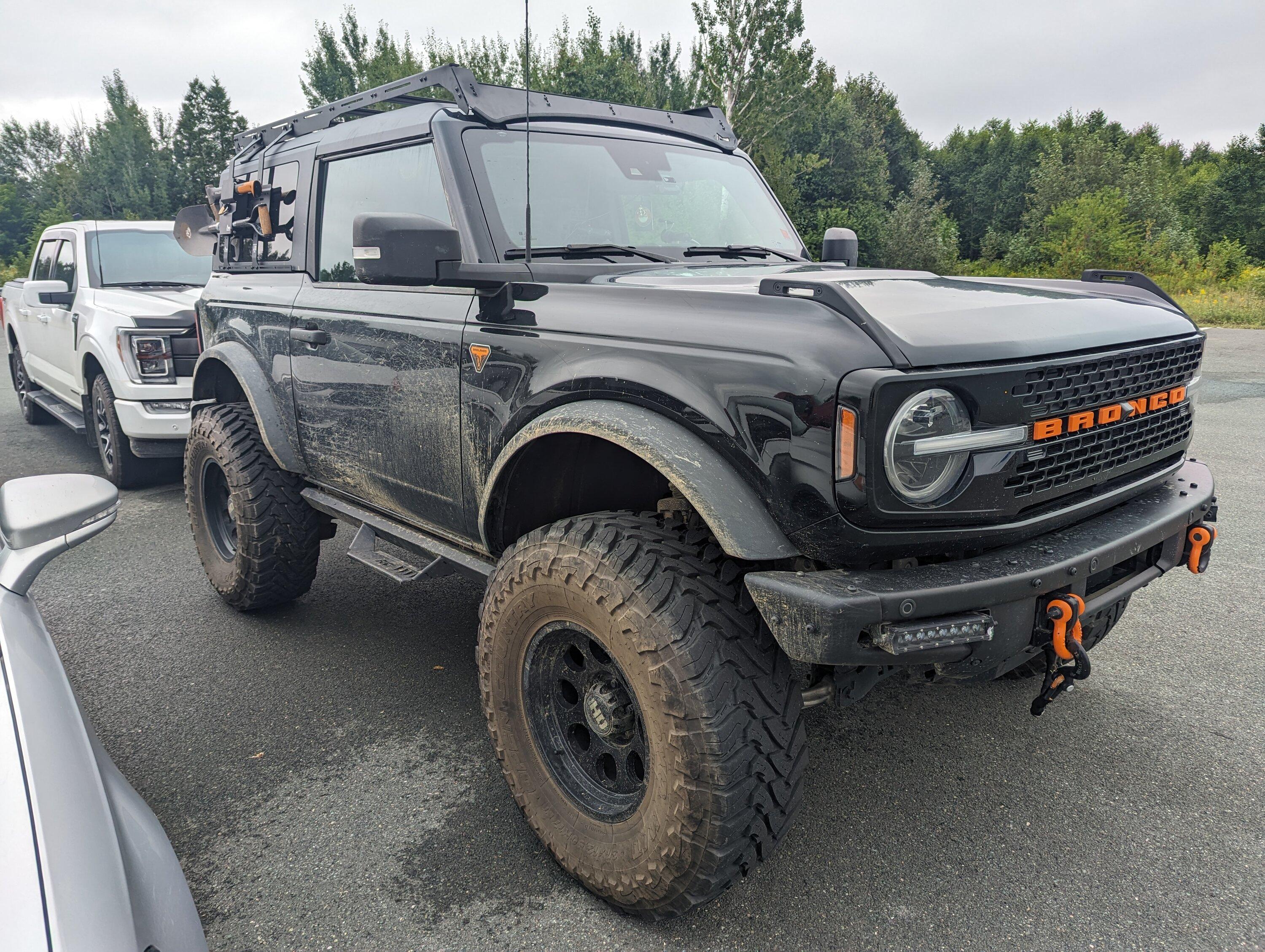 Ford Bronco TrailRax Modular Roof Rack (TRMR) 2 Door Fast Install (Pics and Video) PXL_20230814_153351577