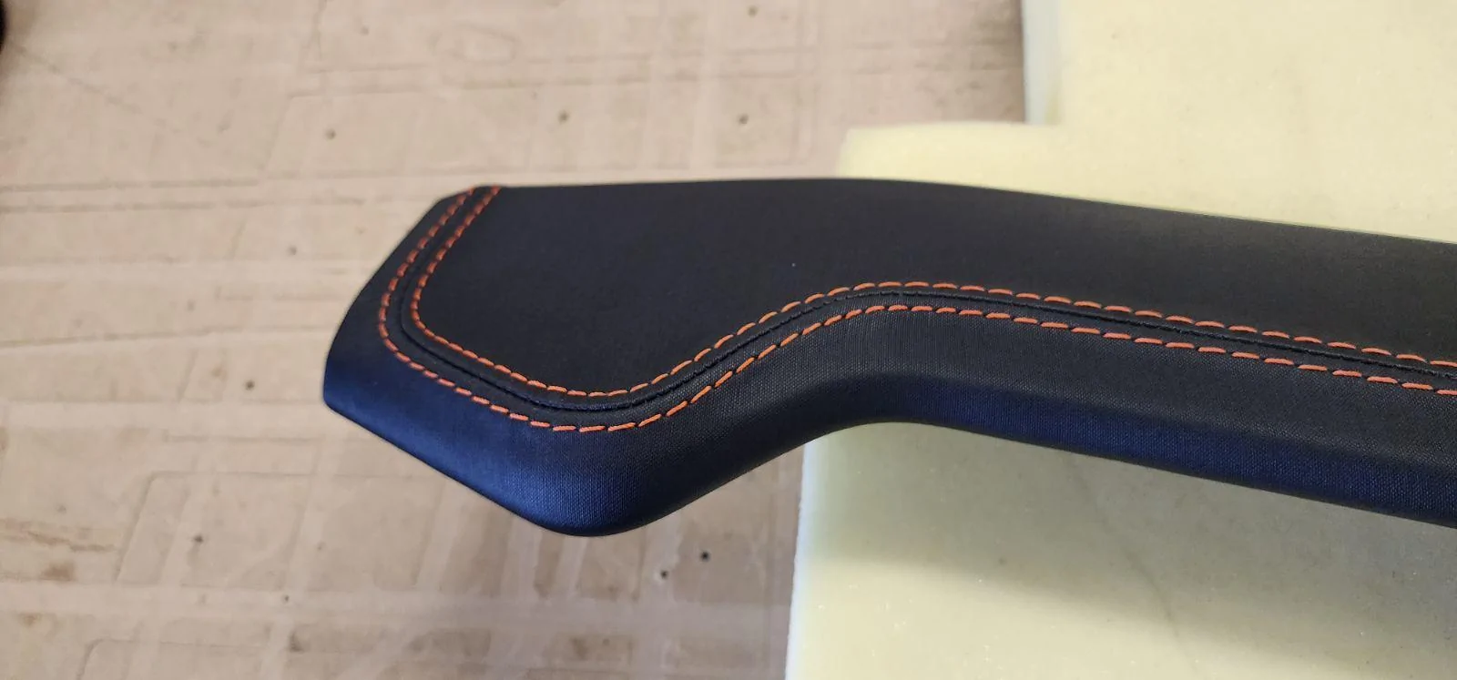 Ford Bronco Upper Dash Pad Upholstered in Leather? image000000