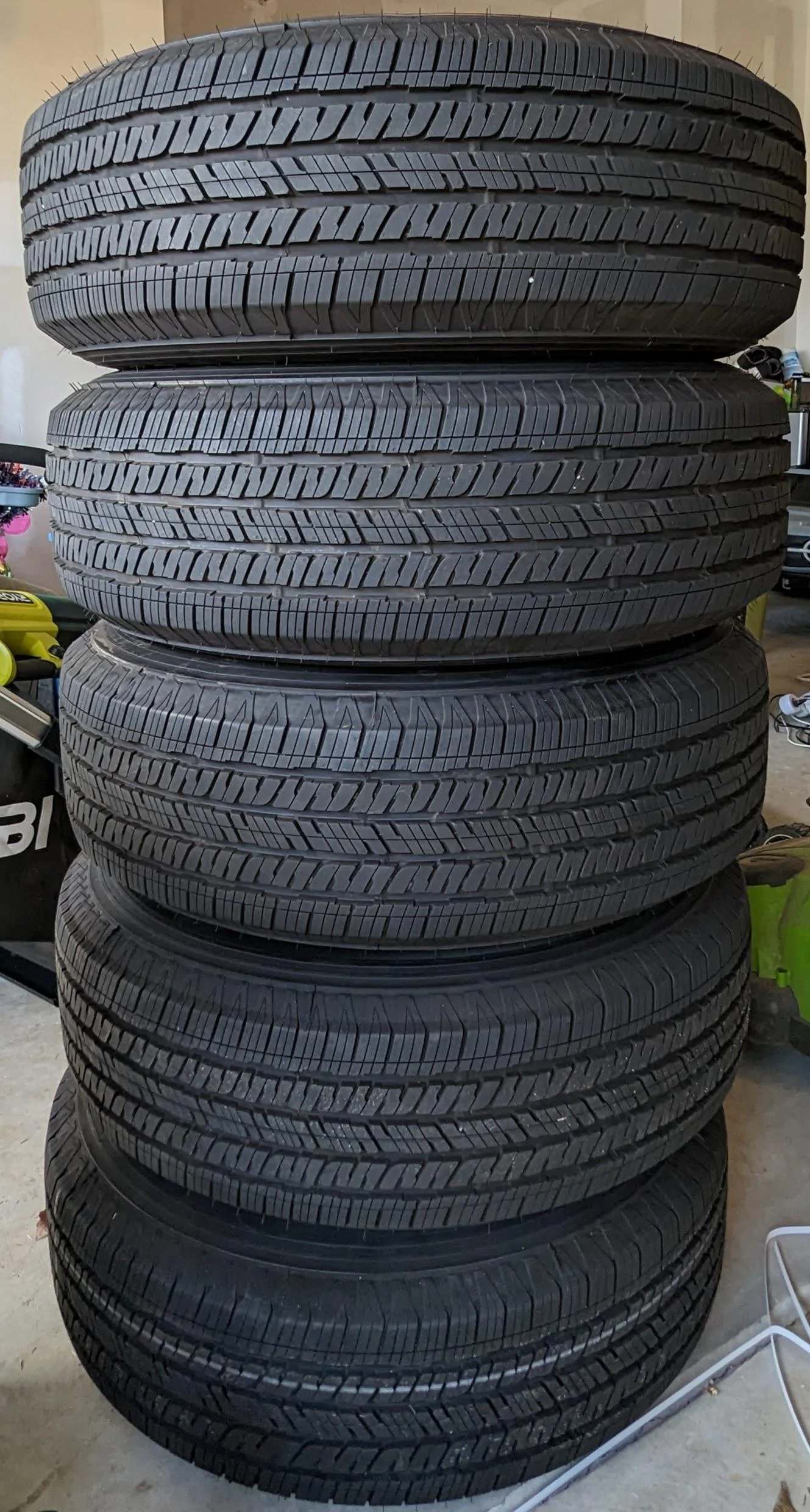Ford Bronco Base 5 Tire/Wheel Set PXL_20230820_202745420.MP
