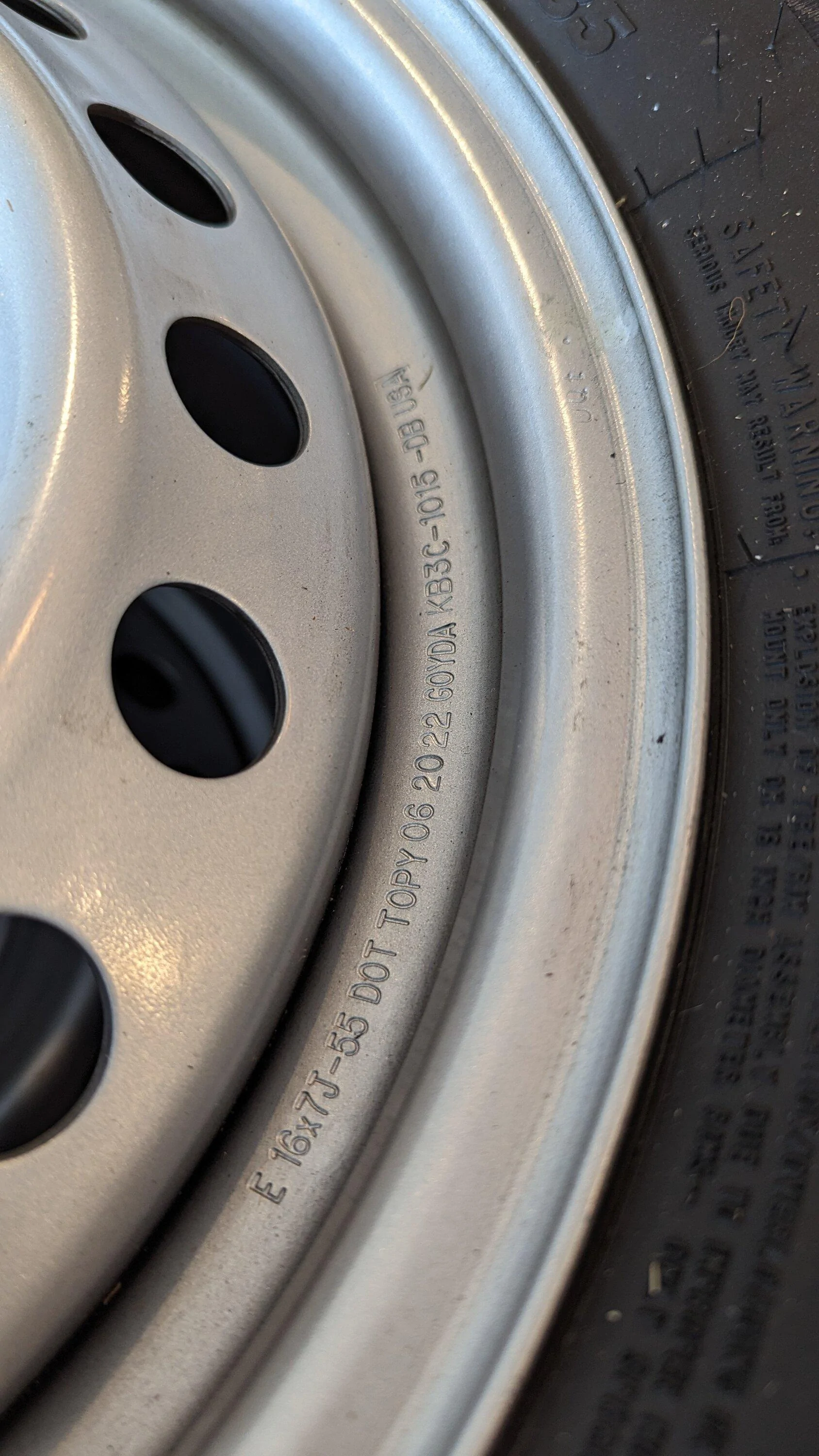Ford Bronco Base 5 Tire/Wheel Set PXL_20230820_202819273.MP
