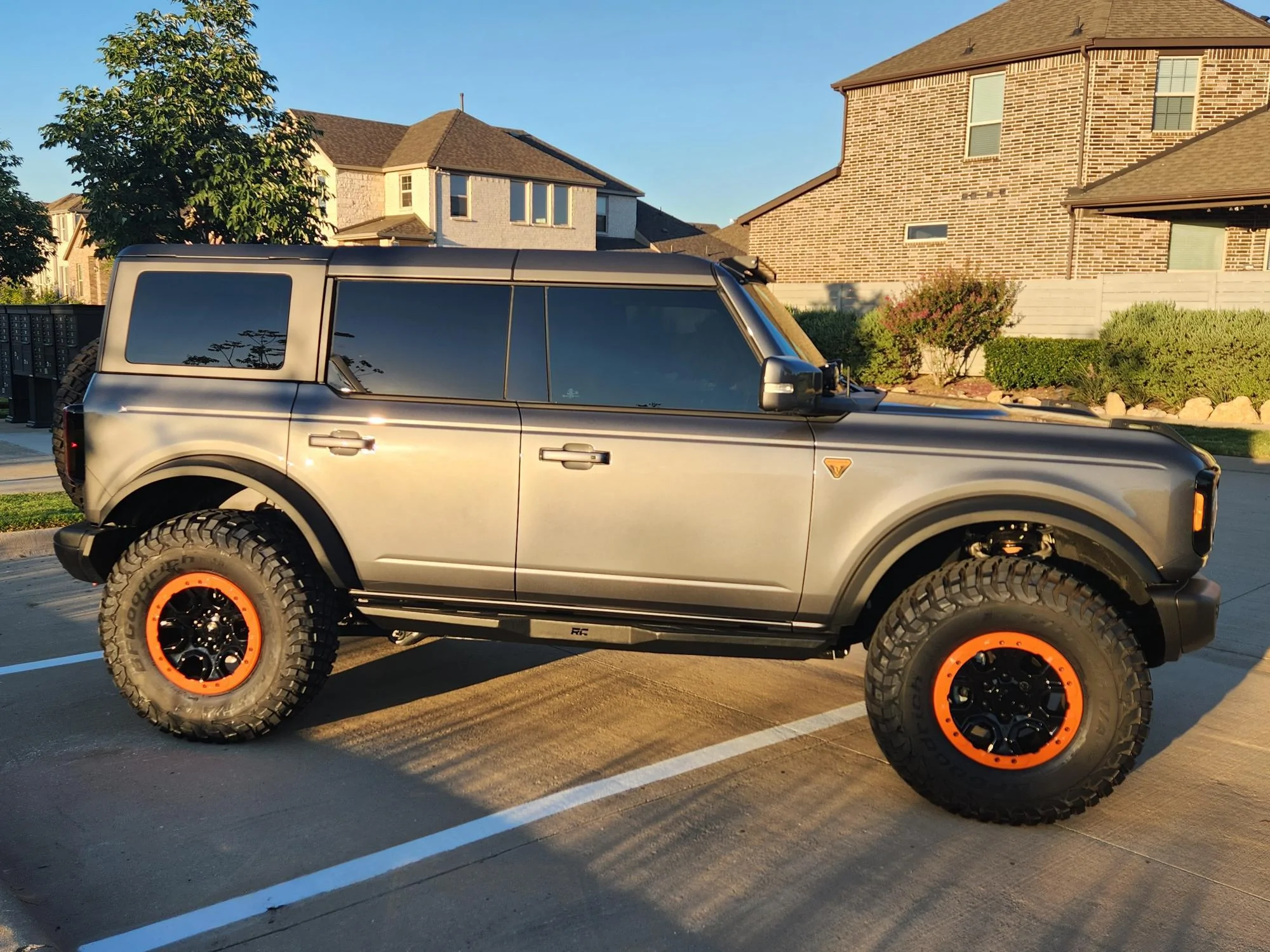 Ford Bronco CARBONIZED GRAY Bronco Club Bronco Pic 2