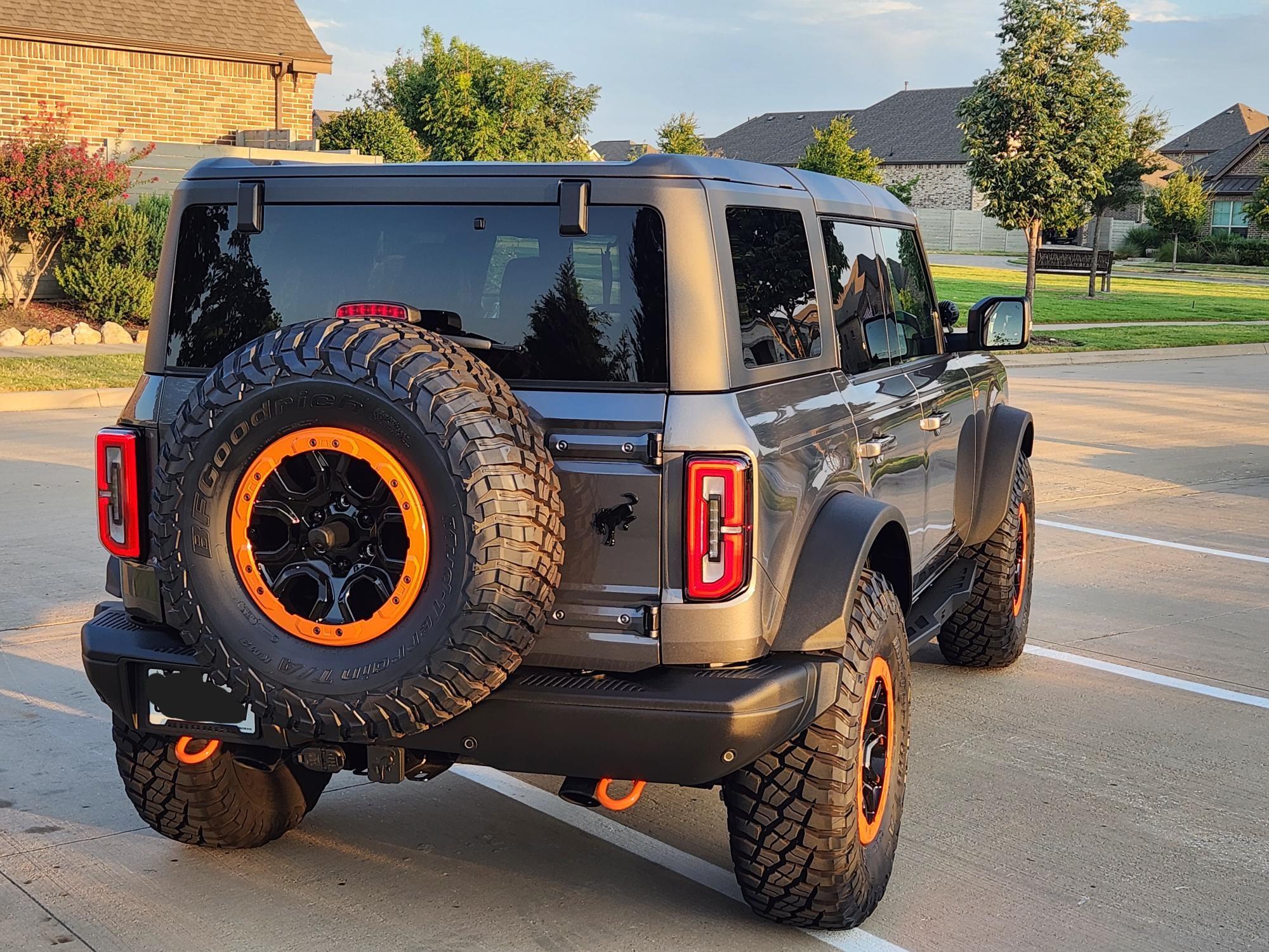 Ford Bronco CARBONIZED GRAY Bronco Club Bronco Pic 4