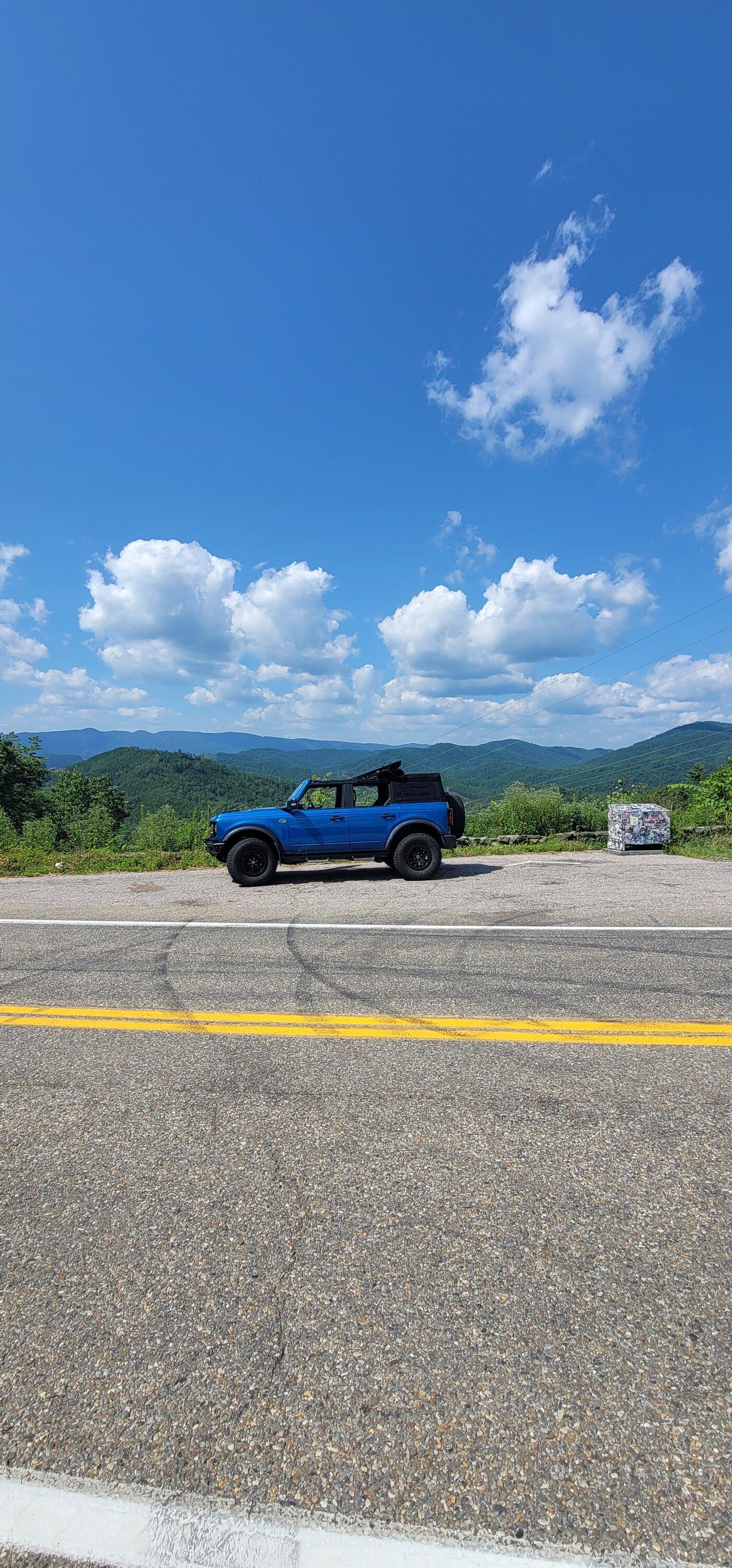 Ford Bronco Bronco on the Tail of The Dragon 20230818_155030-