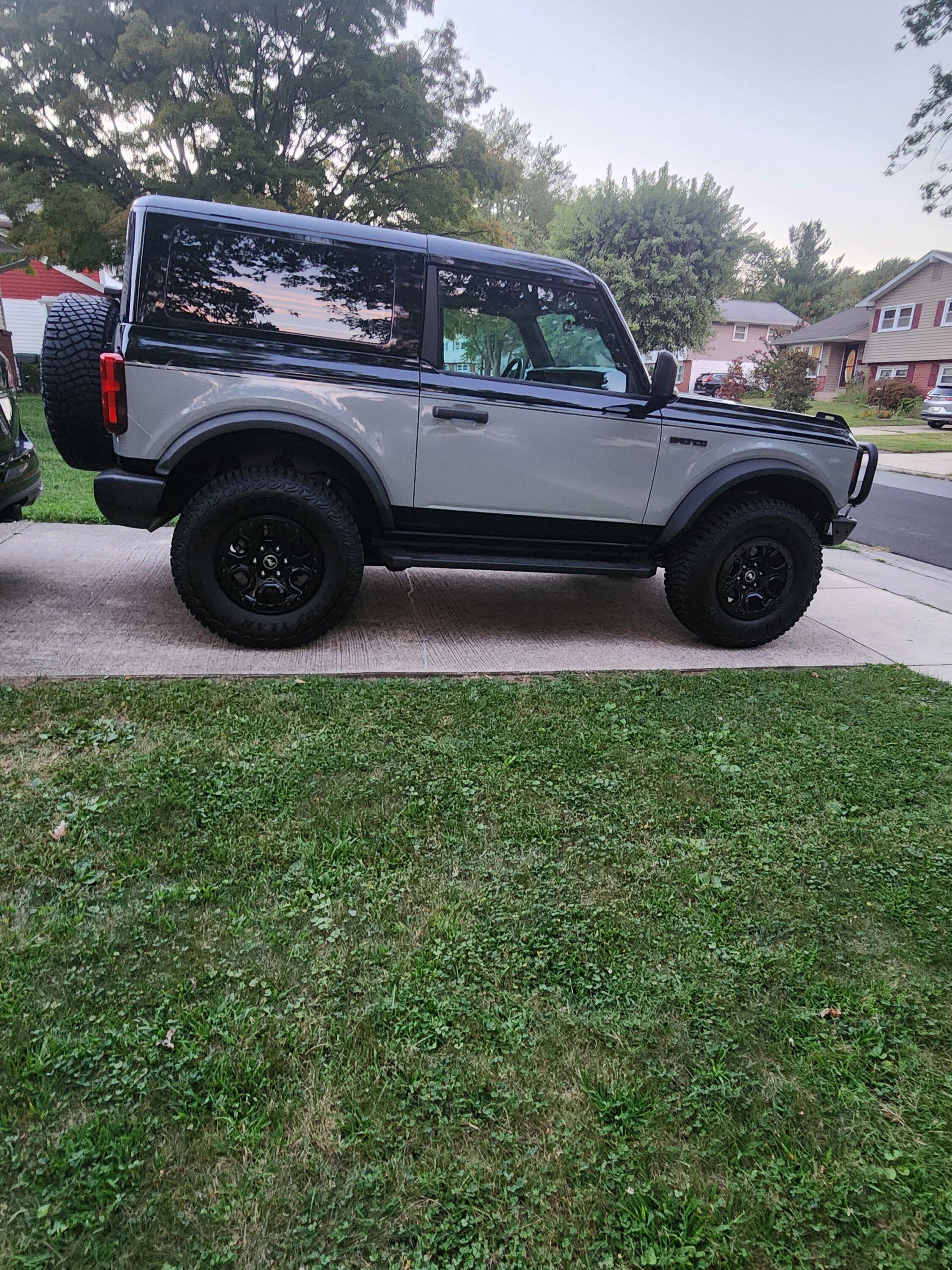 Ford Bronco "Old School" Classic Bronco Looks [Photos Edition] -- post pics of your build! 20230906_192934