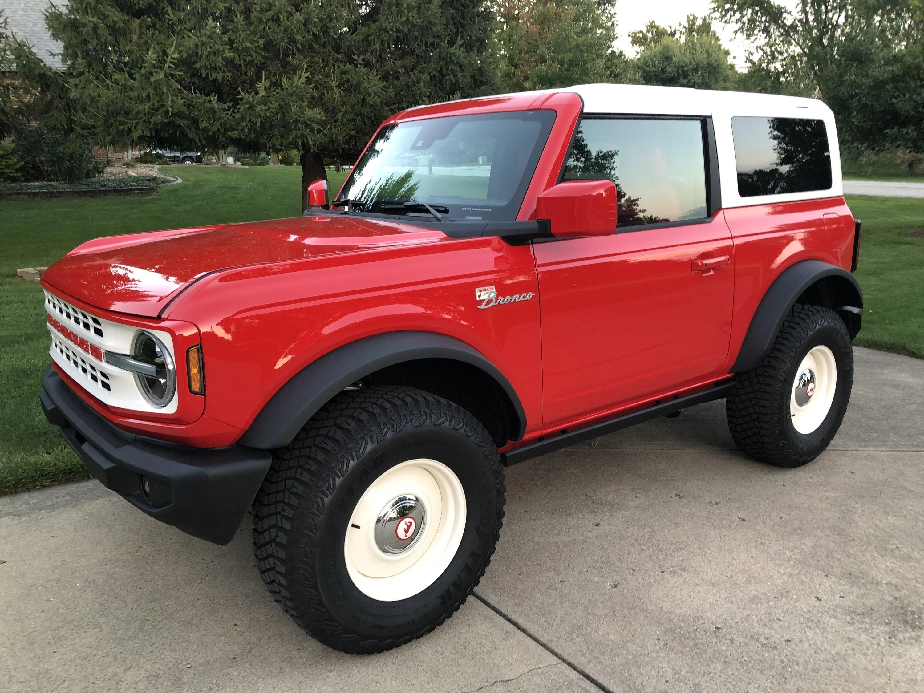 Ford Bronco "Old School" Classic Bronco Looks [Photos Edition] -- post pics of your build! ar dna badge 1