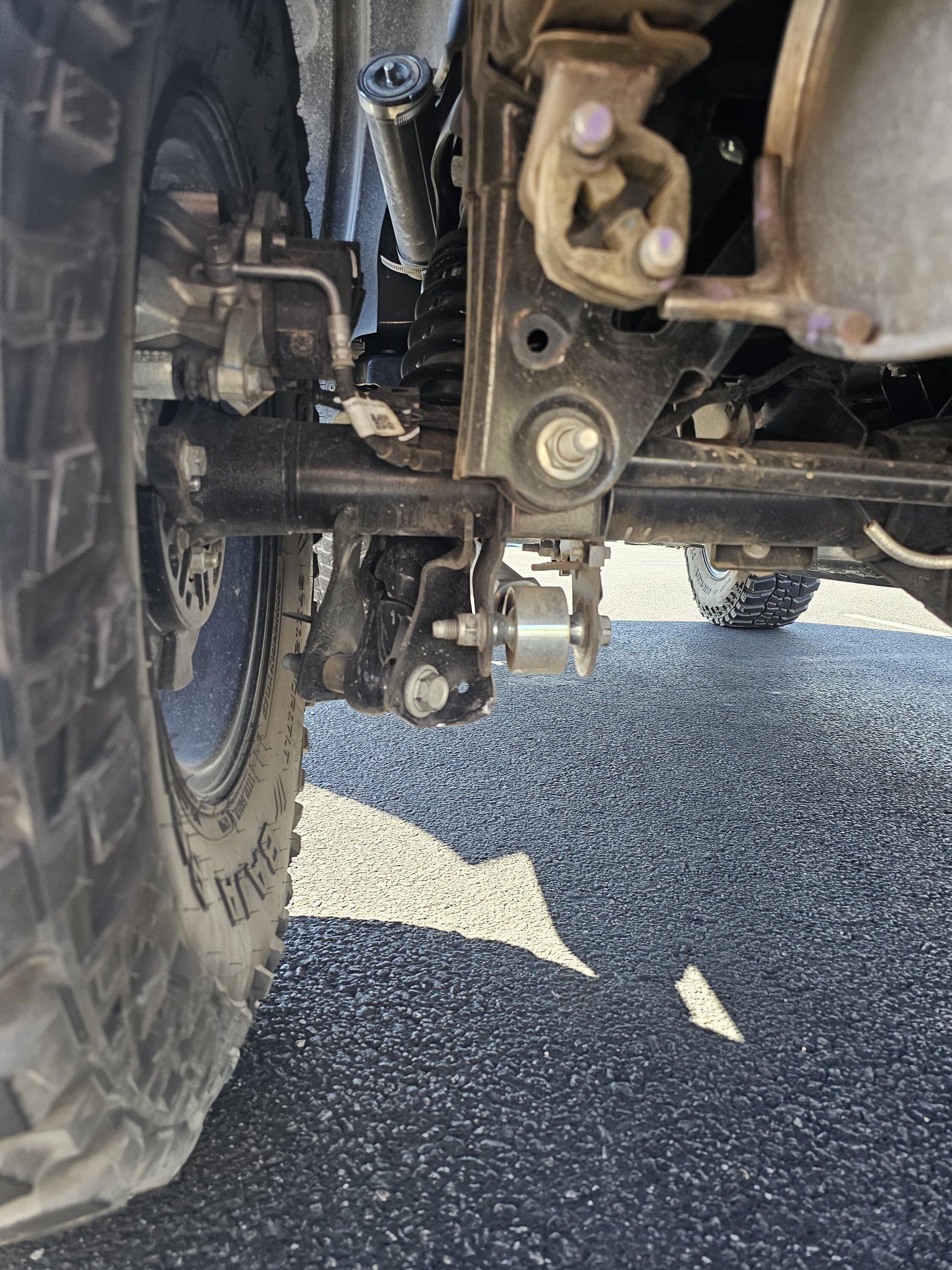 Ford Bronco Bent rear lower shock mount, need advice 20230903_153606