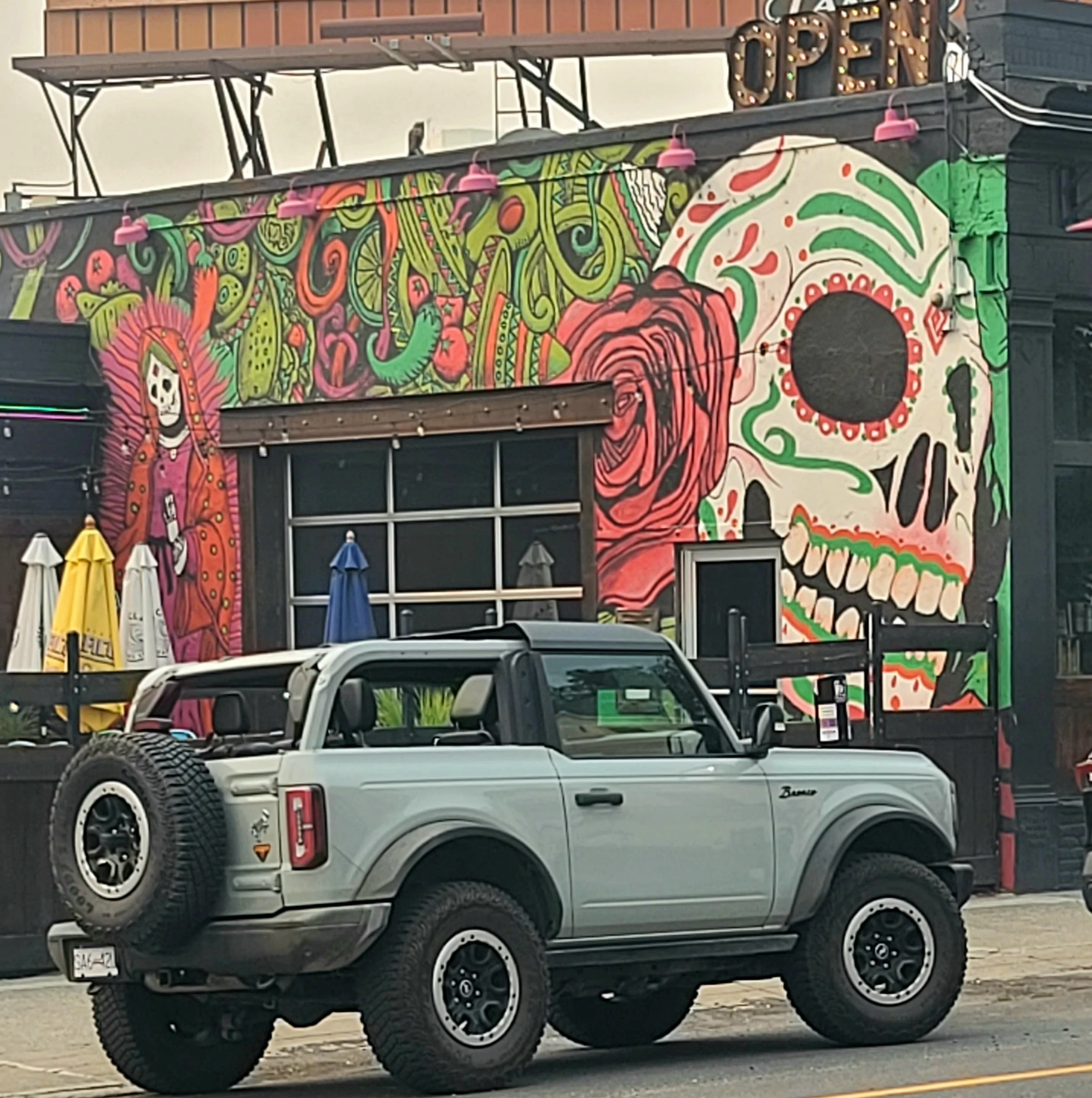 Ford Bronco How to get "half cab" look on 2 door Bronco using a DIY crossbar 20230819_144659