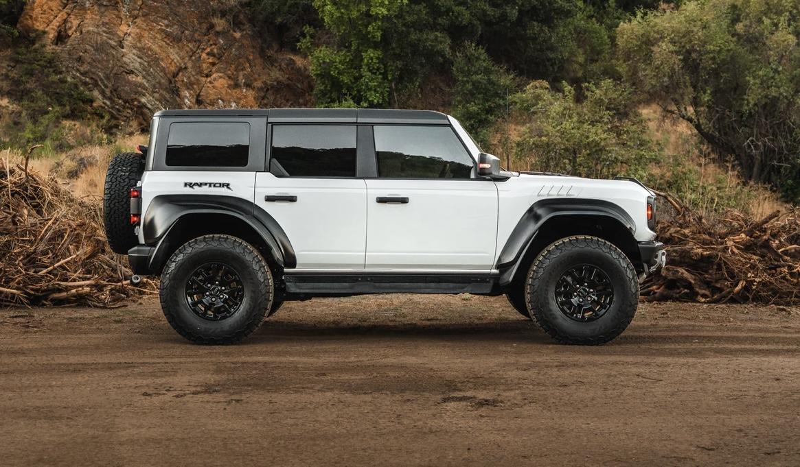 Ford Bronco Consensus on best looking color Bronco Raptor? IMG_0947