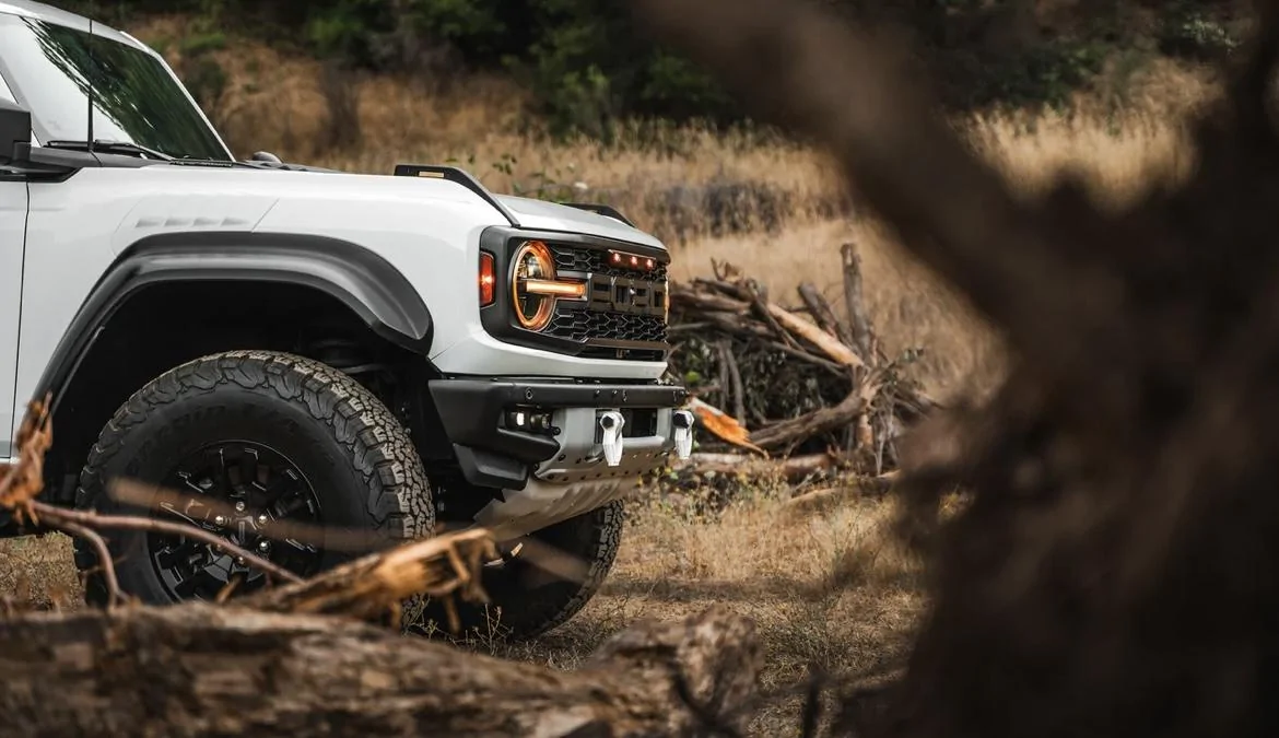 Ford Bronco Consensus on best looking color Bronco Raptor? IMG_1036