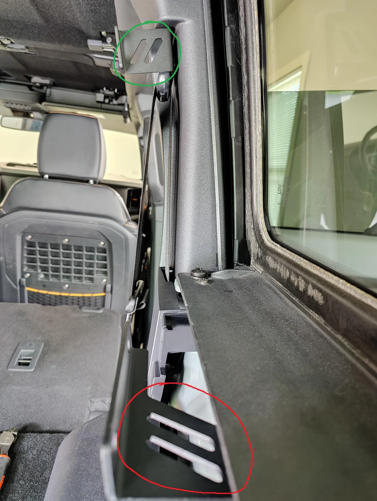 Ford Bronco Looking for molle panels for rear windows IMG_20230909_145346-3