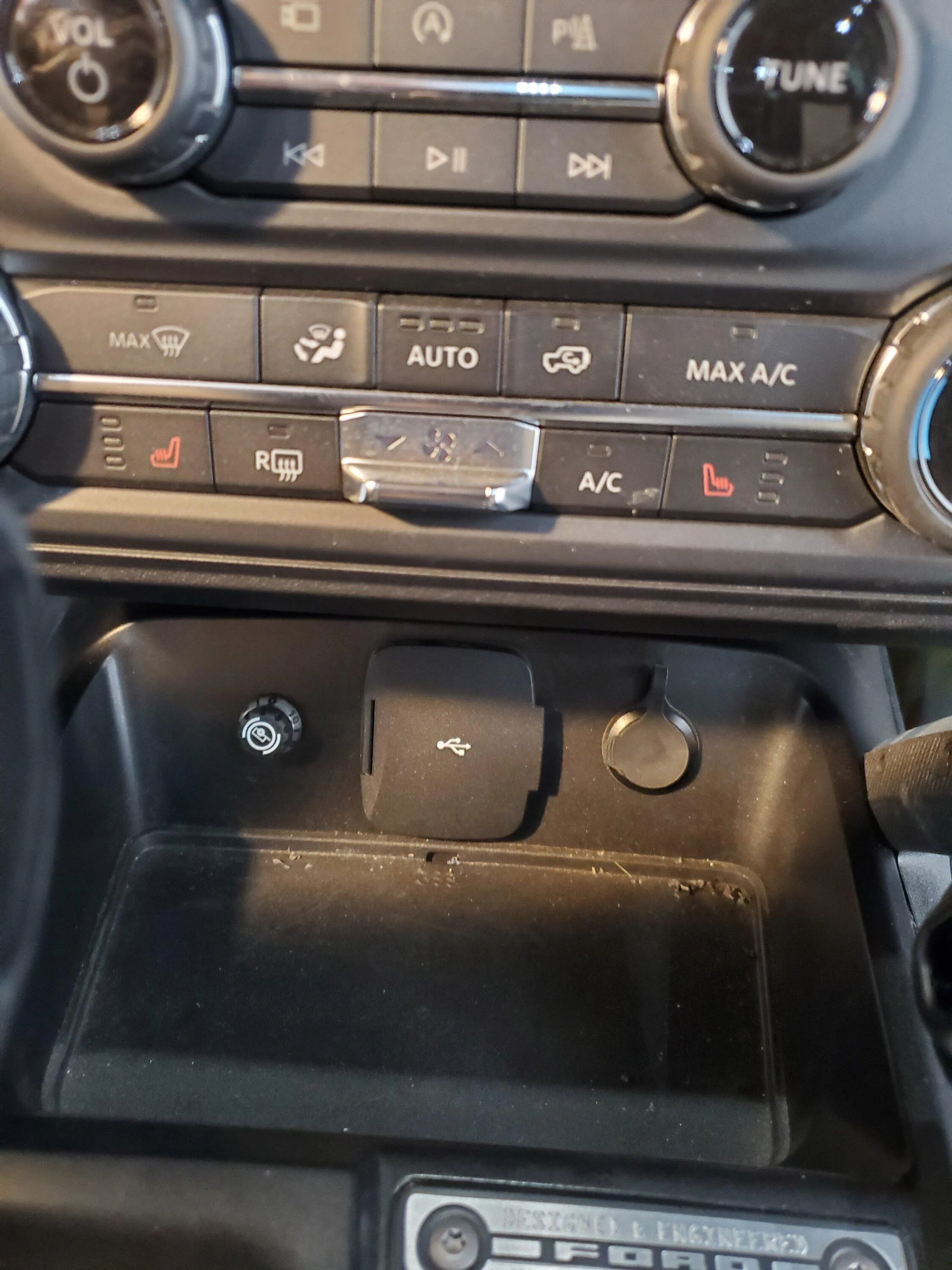 Ford Bronco Just another alternative when mounting your brake controller. 20230911_103209