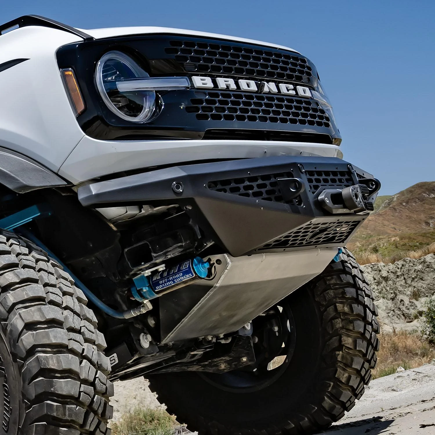 Ford Bronco Lobo Off-Road WNC Front Winch Bumper F6-17-4510_D-1500sq2
