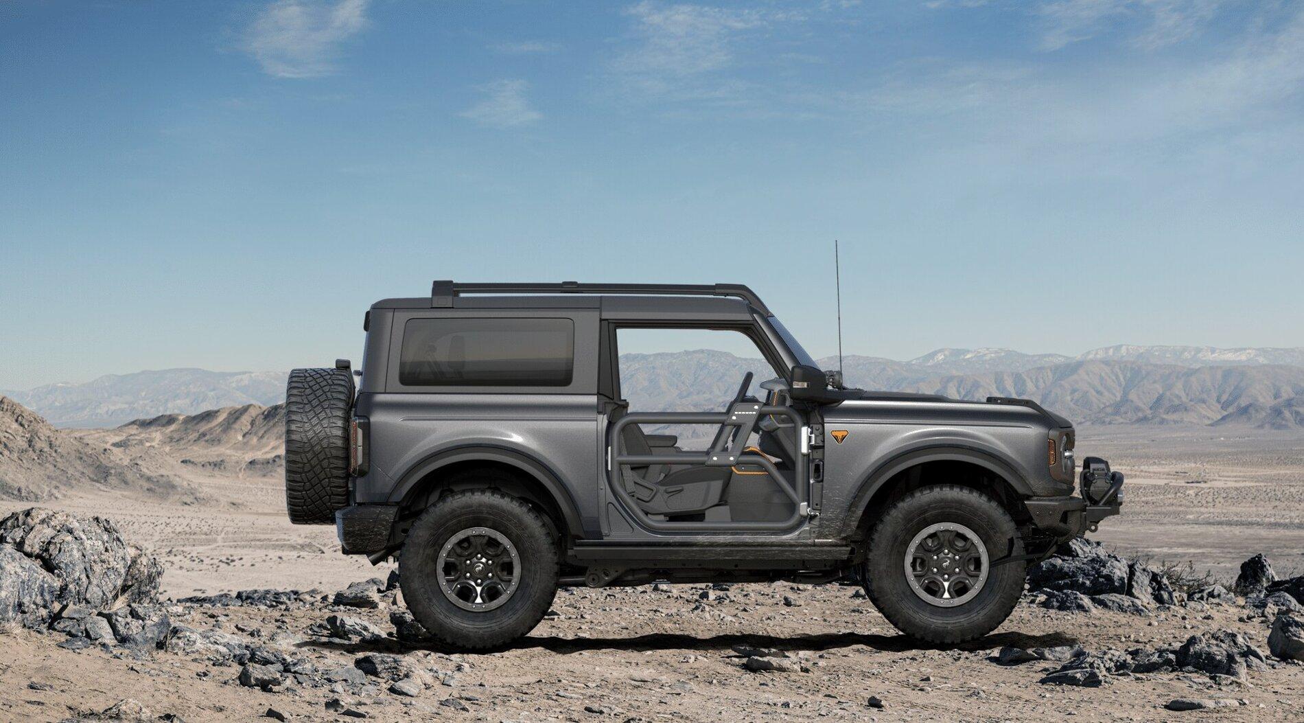 Ford Bronco Carbonized Gray 2-Door Badlands vehicle