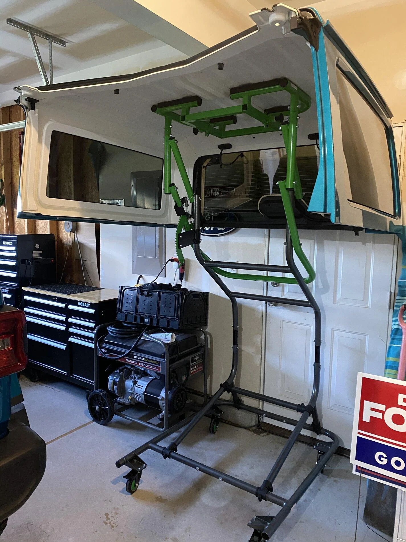 Ford Bronco 2 Door top removal? E3D625AA-8D4F-47C5-B49A-FCEE1C4EEC25
