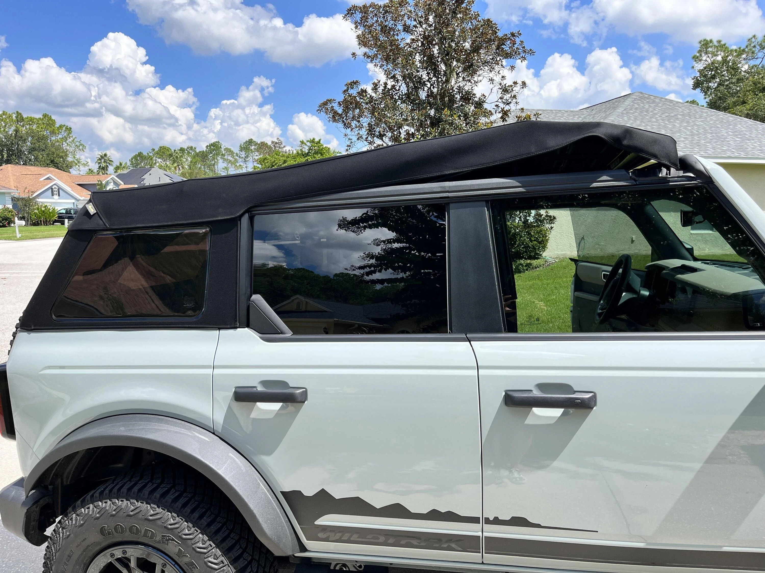 Ford Bronco Help needed! Bestop is bent IMG_3677